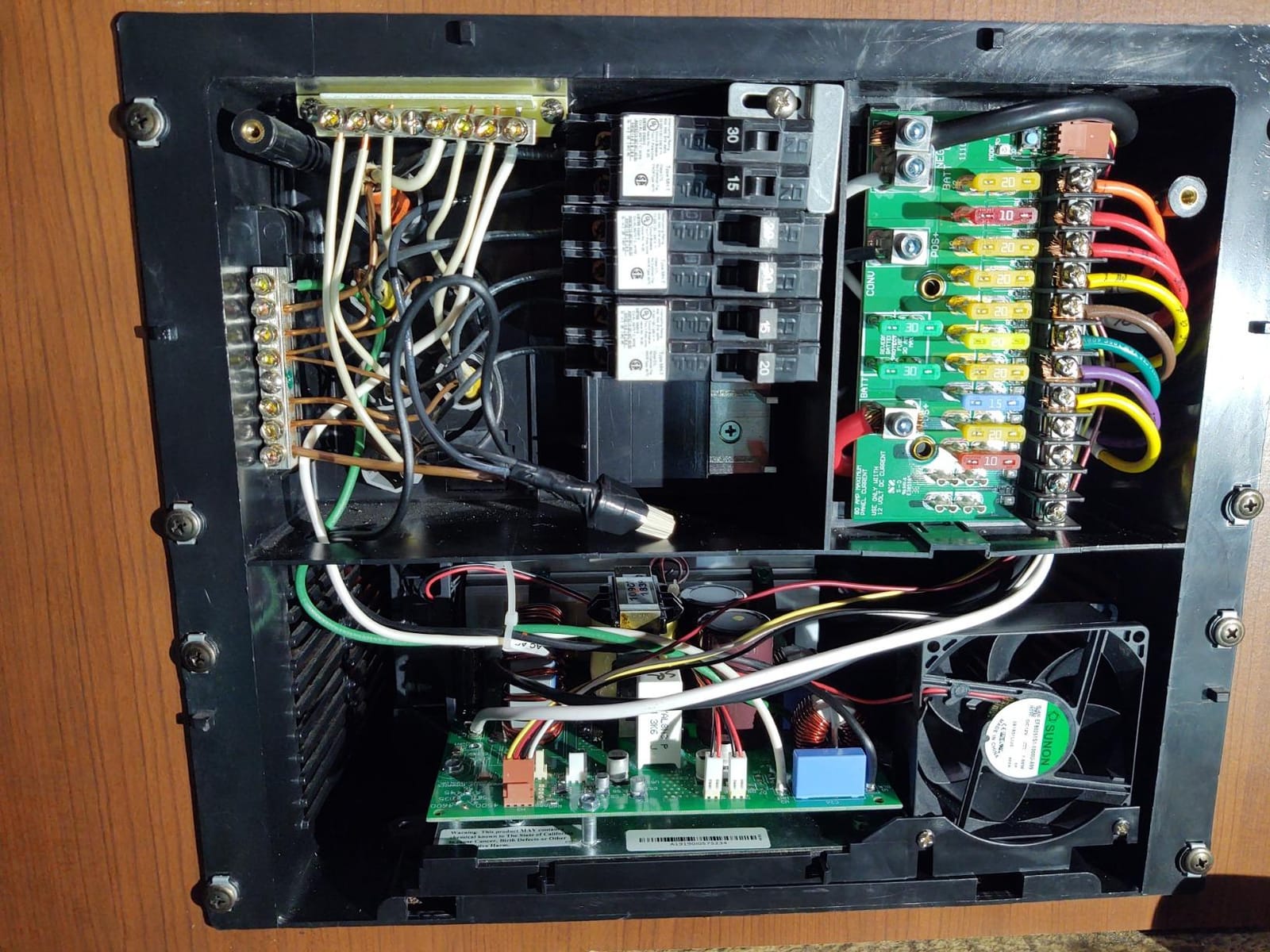 Progressive Dynamics PD4655V Inteli-Power 4600 Series Converter/Charger with Charge Wizard - 55 Amp customer photo 2