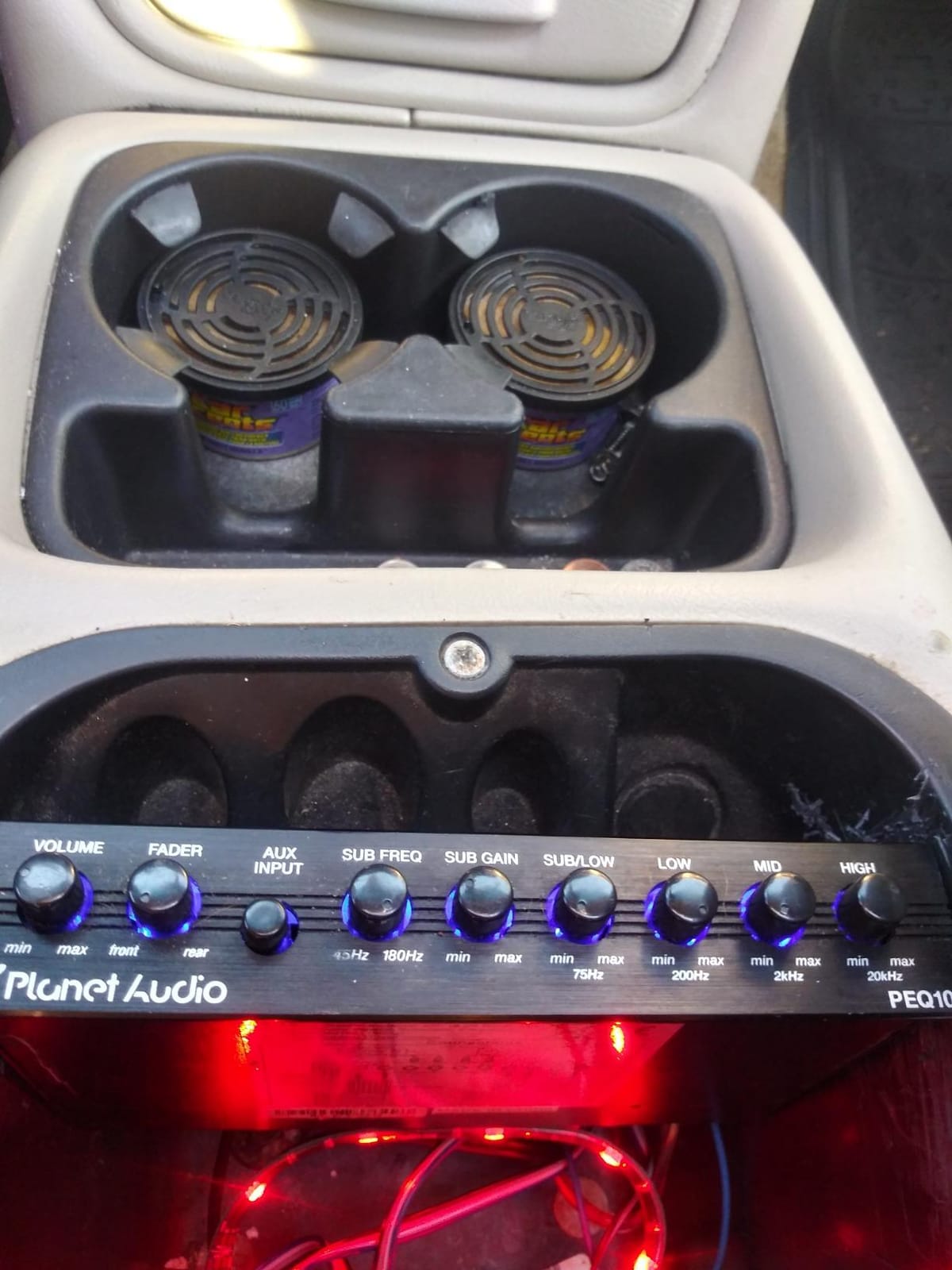 Planet Audio PEQ10 Car Equalizer, 4 Band, Pre-Amp, Half Din, DPS Processor customer photo 1