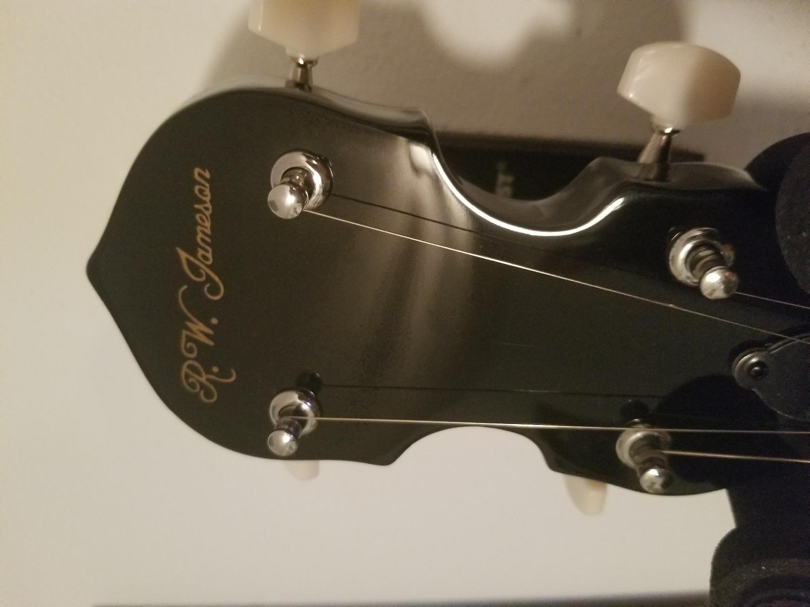 Jameson Guitars 5-String Banjo 24 Bracket with Closed Solid Back and Geared 5th Tuner customer photo 1
