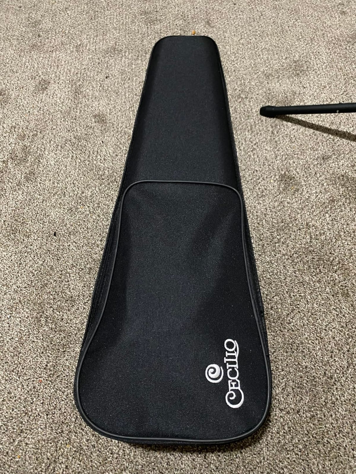 Cecilio 4/4 Electric Silent Violin Set, Maple, Ebony Fittings, Black customer photo 2