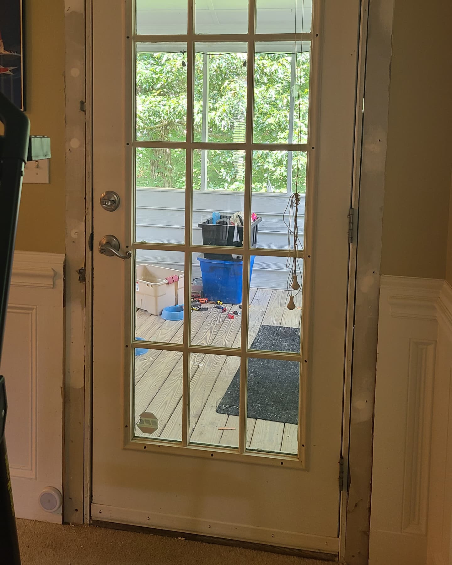 Genuine Power Pet Fully Automatic Pet Door from High Tech Pet Brand. Pet Collar Operated, 4 Way Access, Directional Sensing, Dead Bolt Lock, Air Tight, Quick, Quiet Operation, USA Customer Service customer photo 1