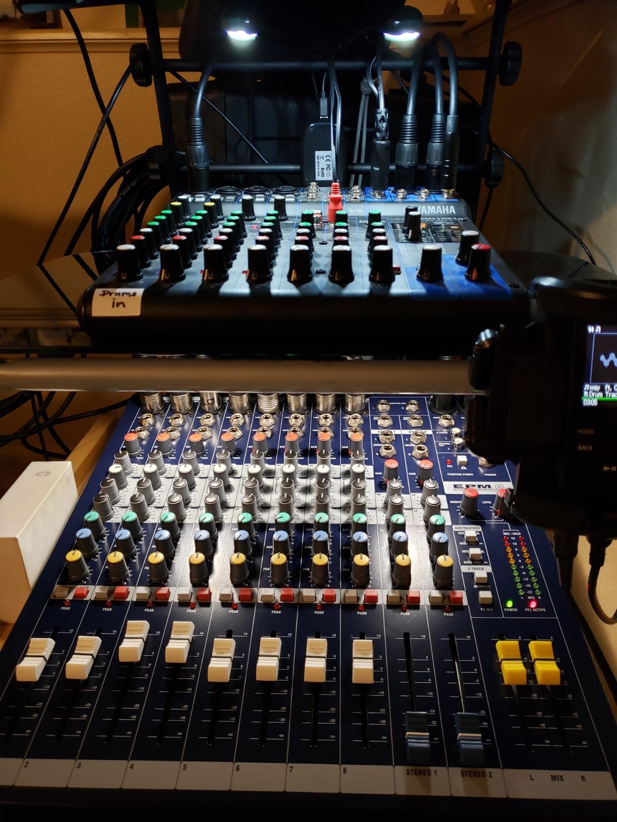 Soundcraft EPM8 High-Performance 8-Channel Audio Mixer customer photo 1