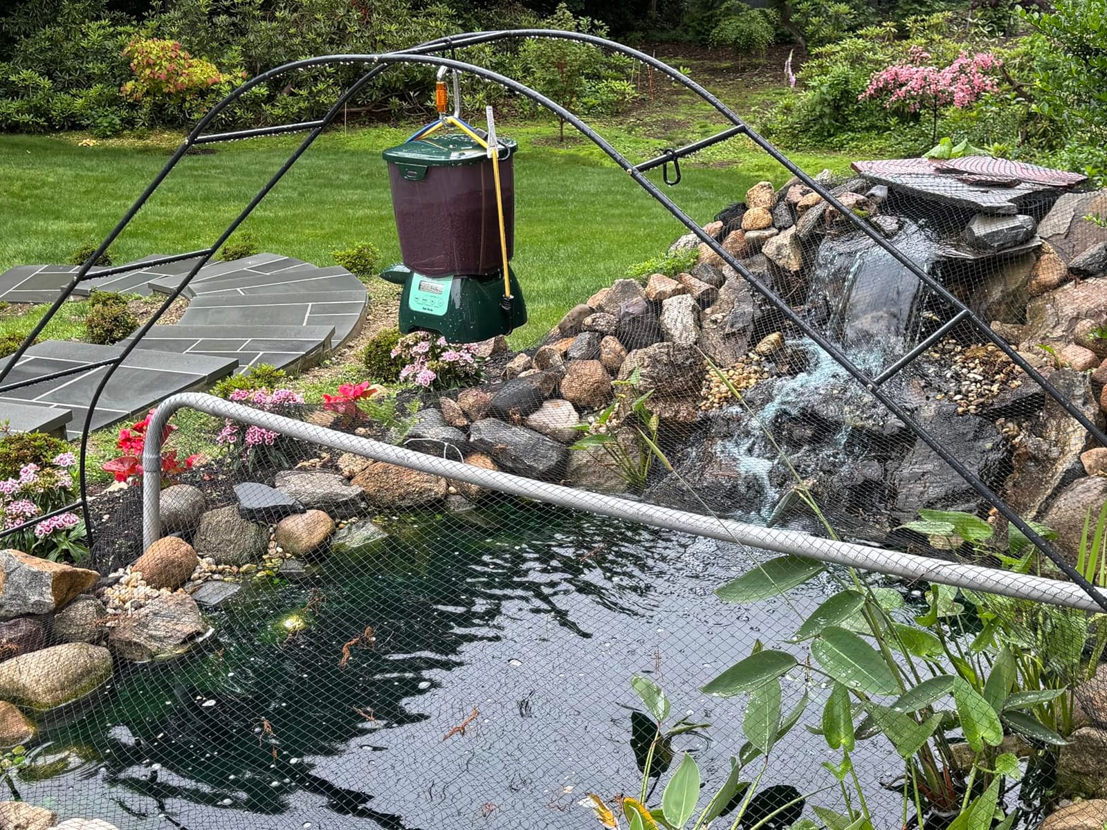 Fish Mate P7000 Automatic Pond Fish Feeder, 7 Litre Capacity customer photo 1