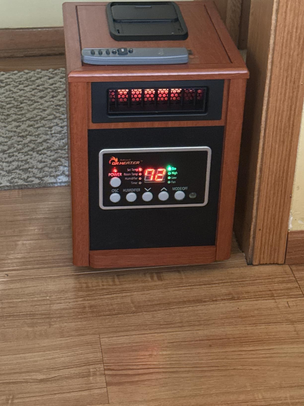 DR. INFRARED HEATER DR-998, 1500W Dual Heating Infrared Space Heater with Humidifier, Oscillation, Remote Control, Thermostat & Safety Protection, Portable with Wheels, Energy Efficient, Cherry customer photo 1
