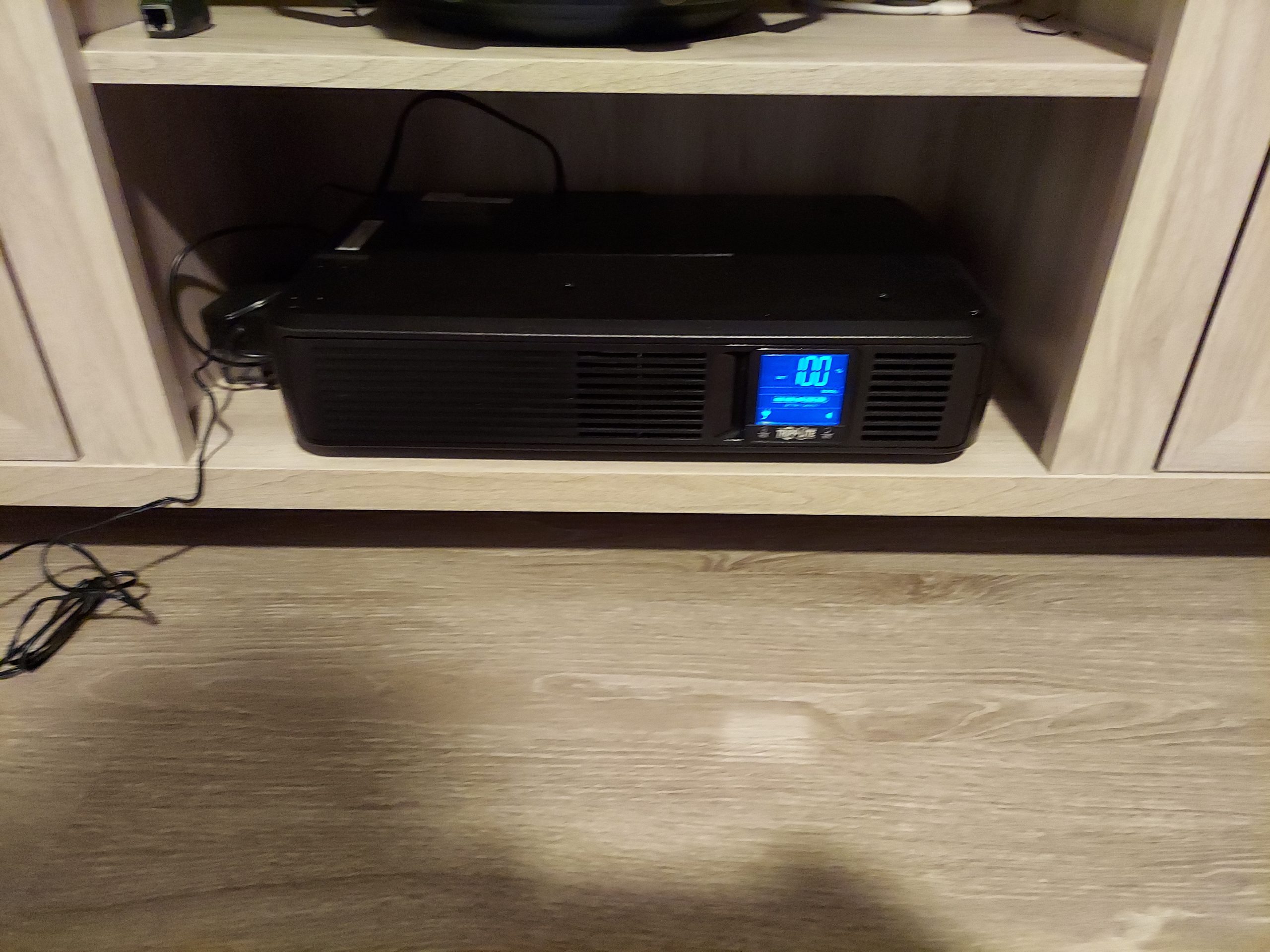 Tripp Lite SMART1500LCDXL 1500VA Rack Mount UPS Battery Backup with Expandable Run Time Option, 900W, 8 Outlets, Short Depth, 2U Rackmount UPS, AVR, LCD Screen customer photo 2