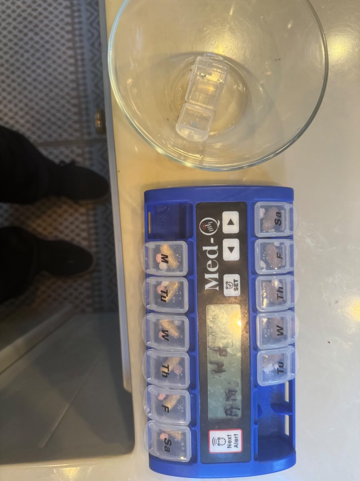 Med-Q Electronic Pill Dispenser with Alarm for Dementia and Elderly | Beeps louder until pills are taken, flashing light shows which box to open, repeats every 30 minutes if missed customer photo 2