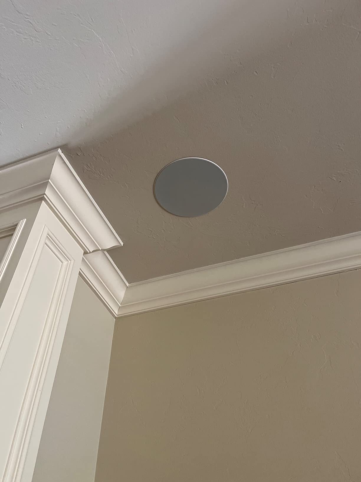 Klipsch Outdoor/Surround in-Ceiling Speaker Soundbar Home Speaker, Set of 1, White (CDT-5800-C II) customer photo 1