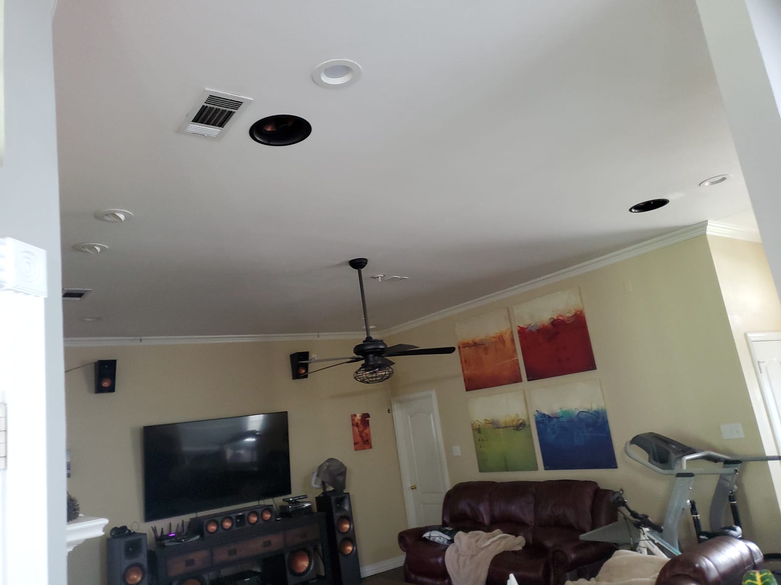 Klipsch Outdoor/Surround in-Ceiling Speaker Soundbar Home Speaker, Set of 1, White (CDT-5800-C II) customer photo 2