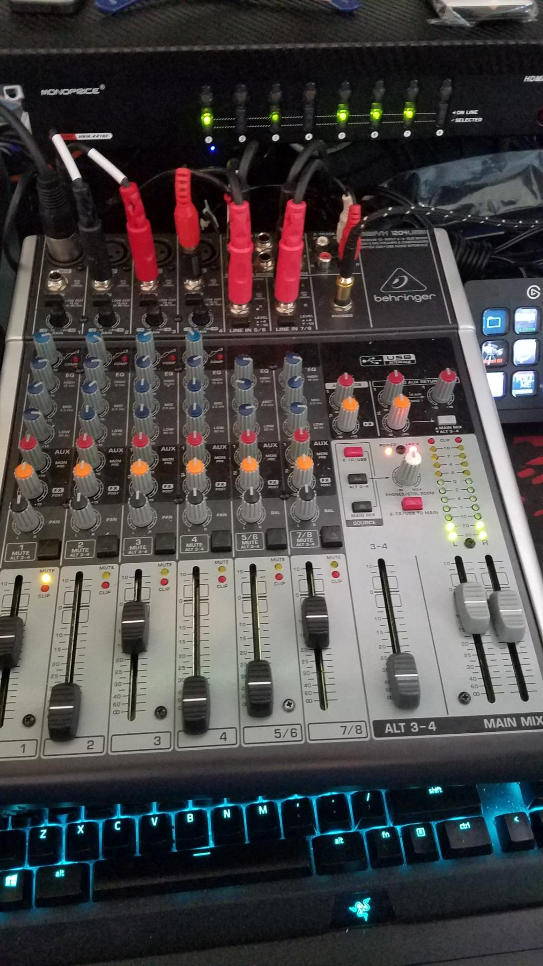 Behringer XENYX 1204USB Premium 12-Input 2/2-Bus Mixer with USB/Audio Interface customer photo 1
