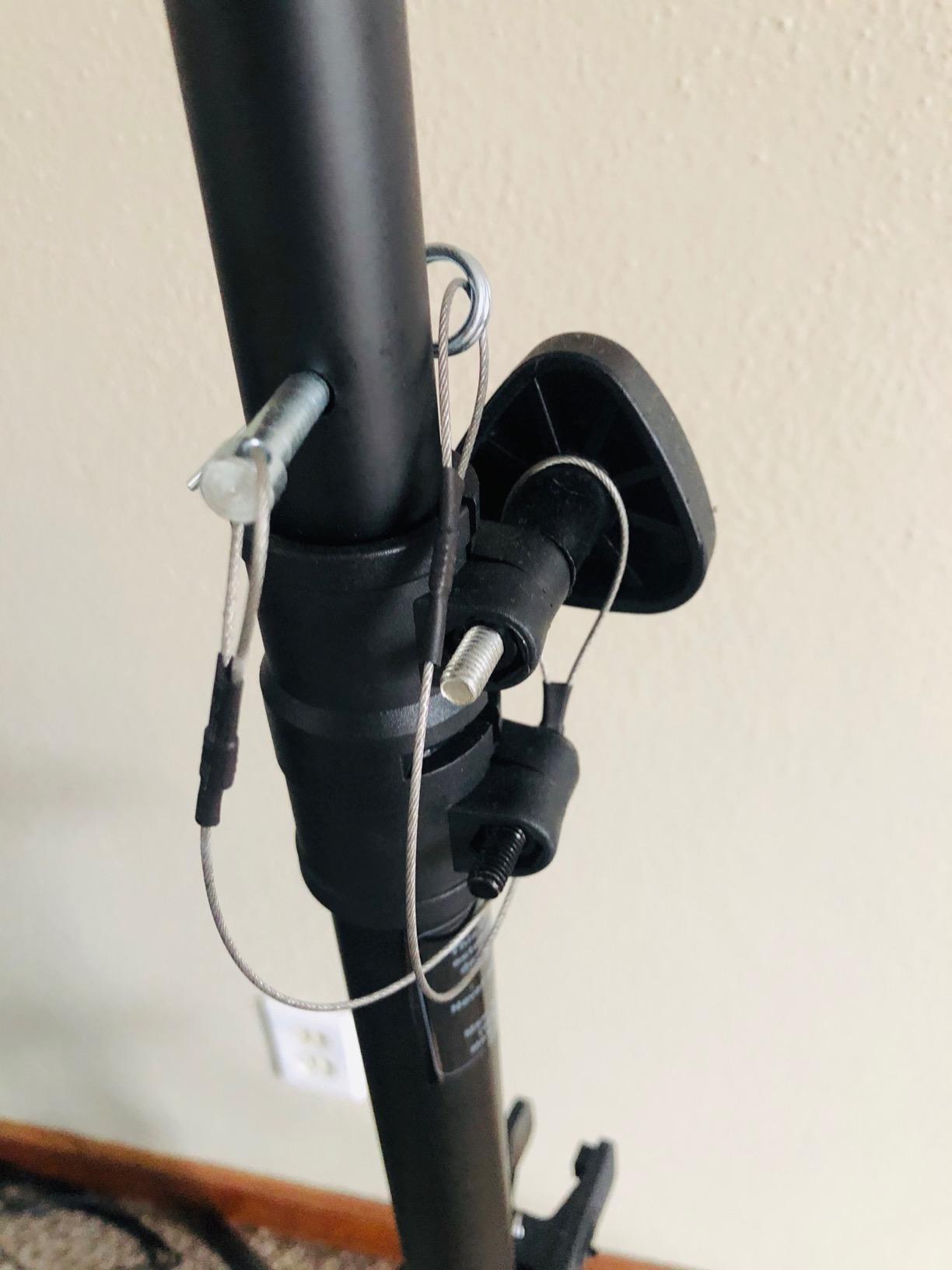 CHAUVET DJ CH06 Lightweight Lighting Stand w/T-Bar (50lb Capacity) customer photo 2