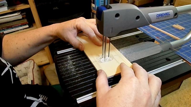 Dremel MS20-01 Moto-Saw Variable Speed Compact Scroll Saw Kit customer photo 1