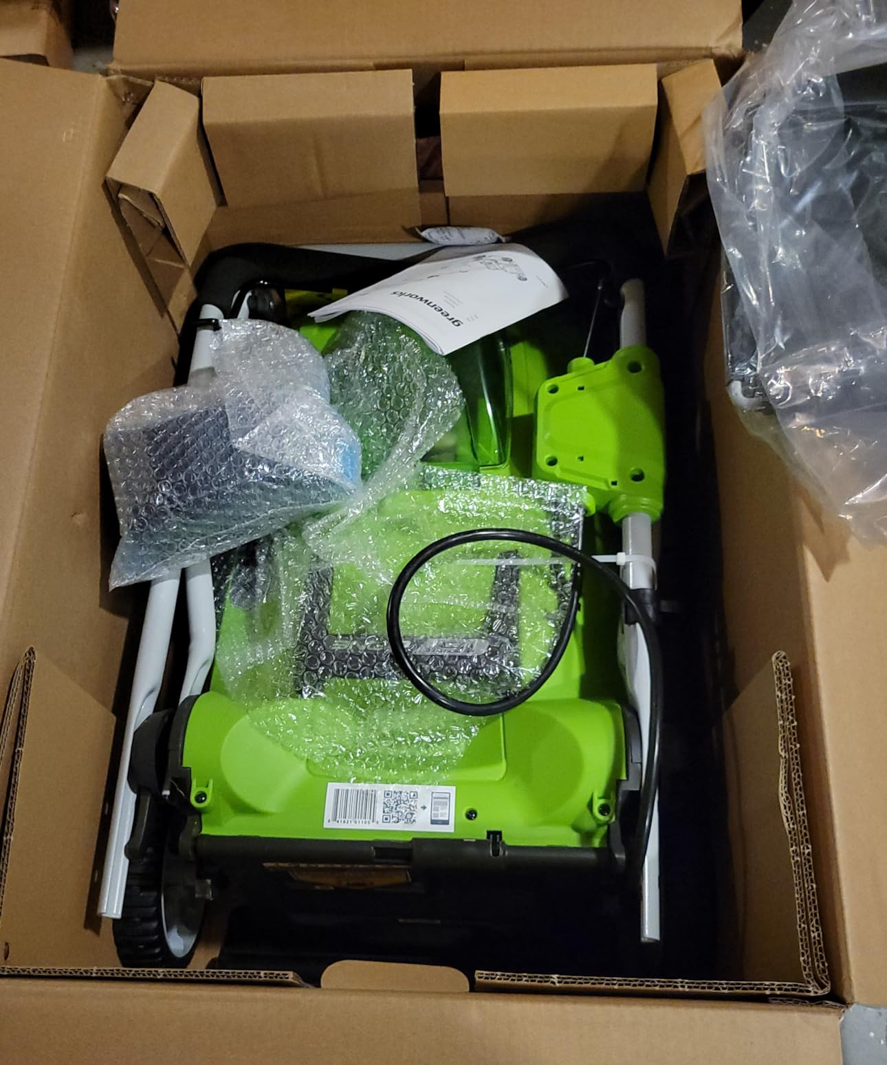 Greenworks 40V 16in Push Lawn Mower, 4.0 Ah Battery and Charger customer photo 2