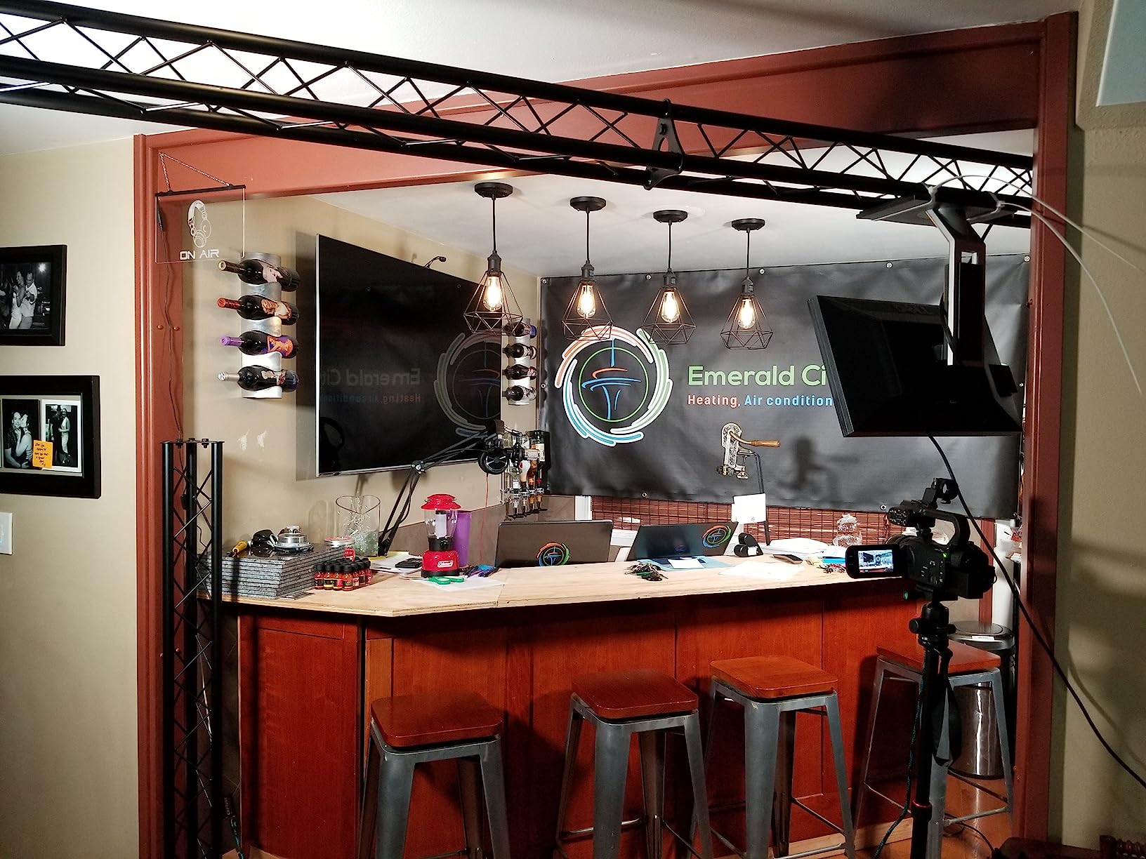 GRIFFIN Triangle Lighting Truss Stand System 15FT (Hand-CrankUP Plus) - DJ Booth Trussing Kit for Light Cans & Speakers customer photo 1