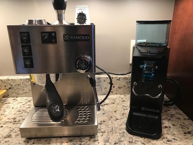 Rancilio Silvia Espresso Machine, 0.3 liters, with Iron Frame and Stainless Steel Side Panels, 11.4 by 13.4-Inch customer photo 2