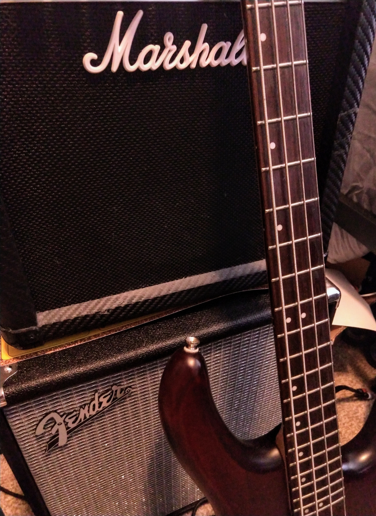Fender Rumble 40 V3 Bass Amp for Bass Guitar, 40 Watts, with 2-Year Warranty Speaker, with Overdrive Circuit and Mid-Scoop Contour Switch customer photo 1