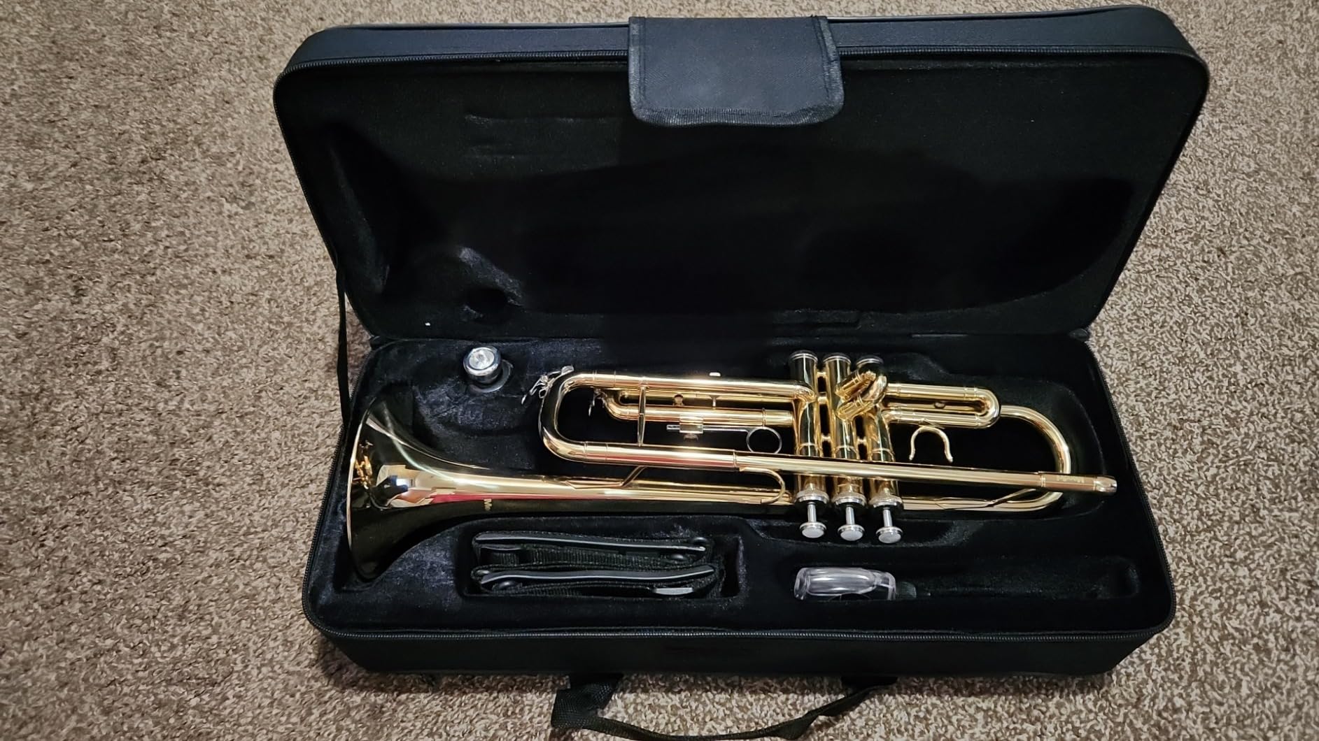 Mendini By Cecilio Bb Standard Trumpet Set for Beginners - Gold | Brass Trumpet Instrument with Hard Case, 7C Mouthpiece, Valve Oil, Cleaning Cloth & Maintenance Kit & Gloves customer photo 2