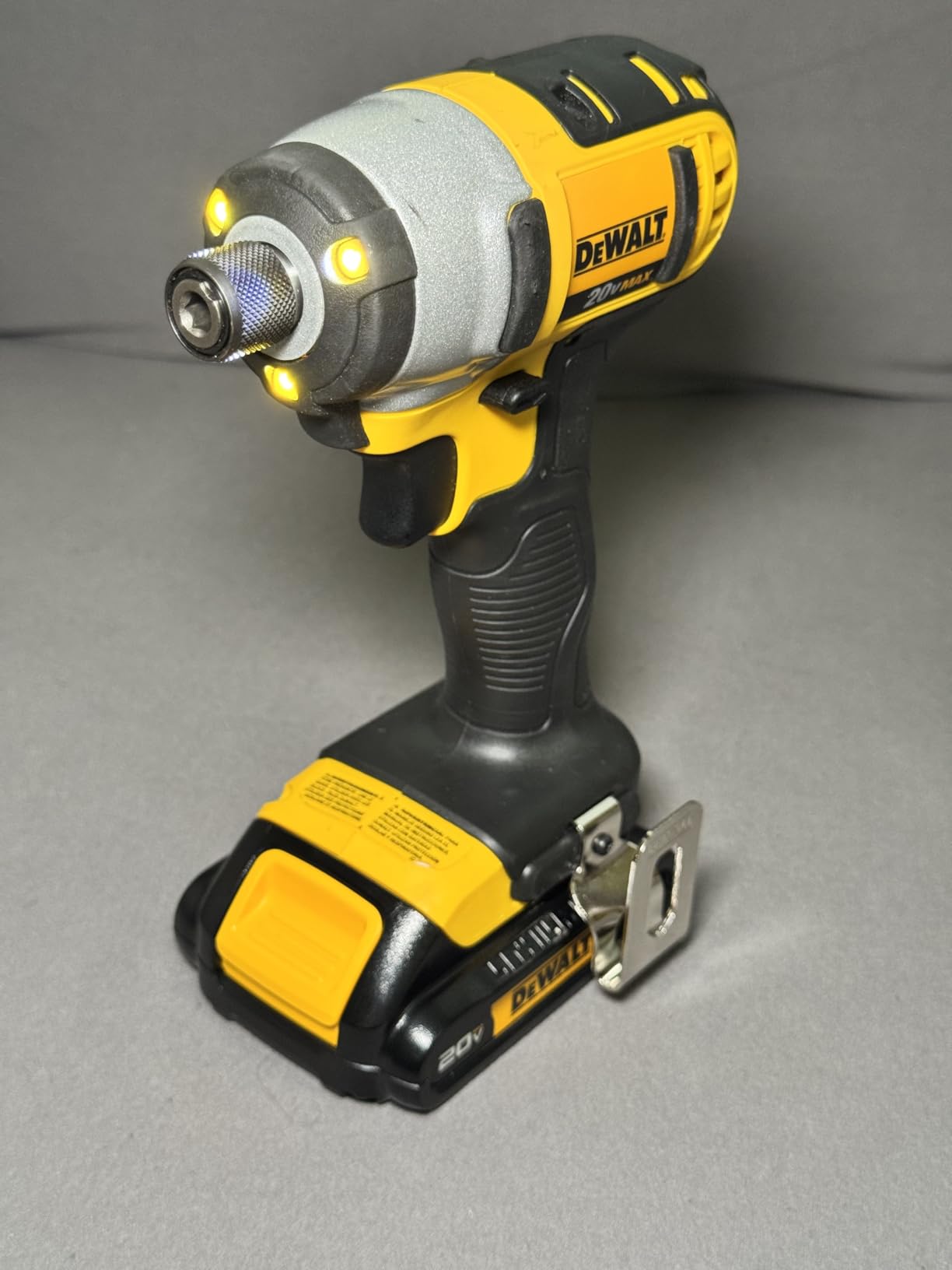 DEWALT 20V MAX Cordless Drill and Impact Driver, Power Tool Combo Kit, Includes 2 Batteries, Charger and Bag (DCK240C2) customer photo 1