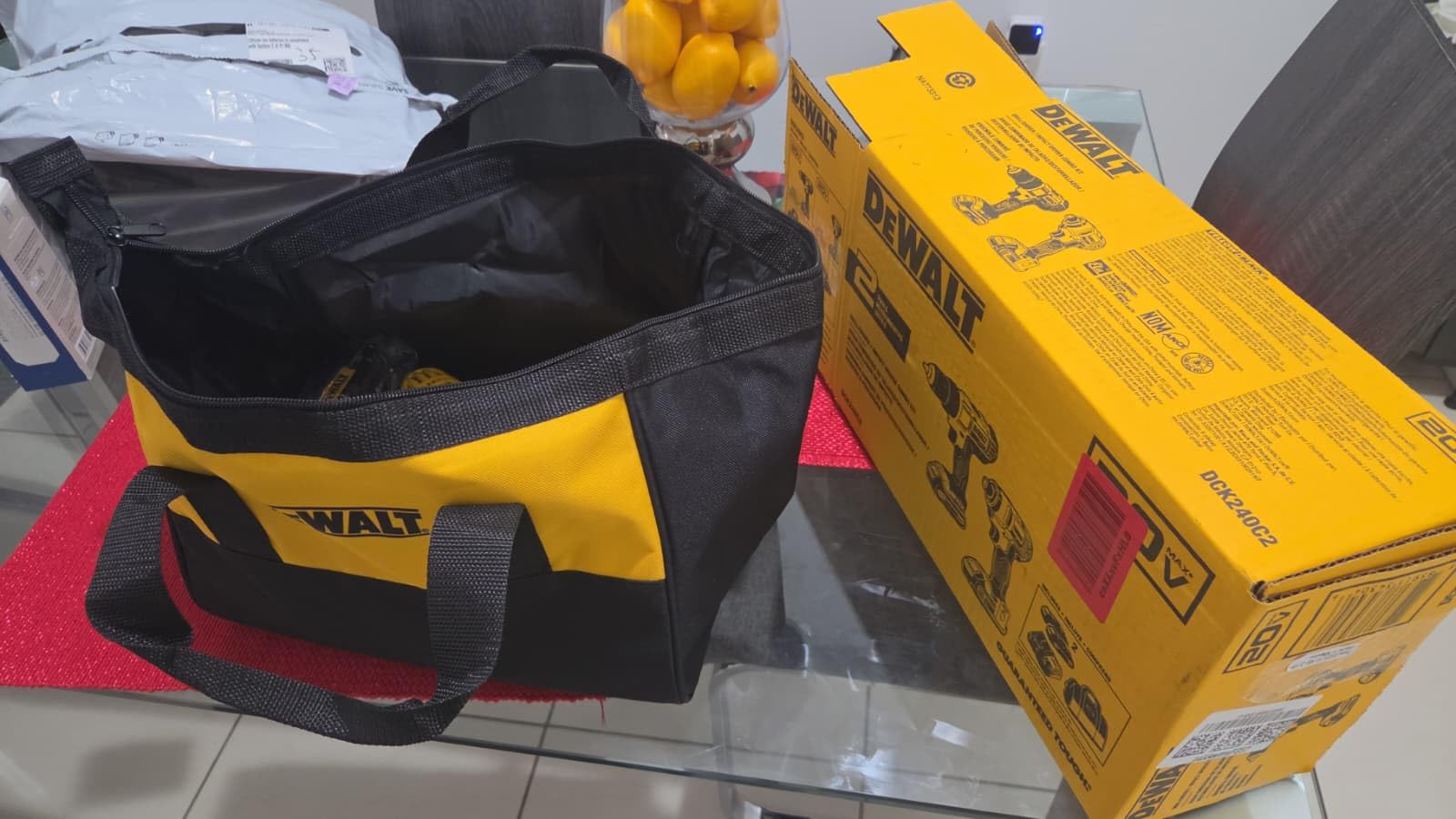 DEWALT 20V MAX Cordless Drill and Impact Driver, Power Tool Combo Kit, Includes 2 Batteries, Charger and Bag (DCK240C2) customer photo 2