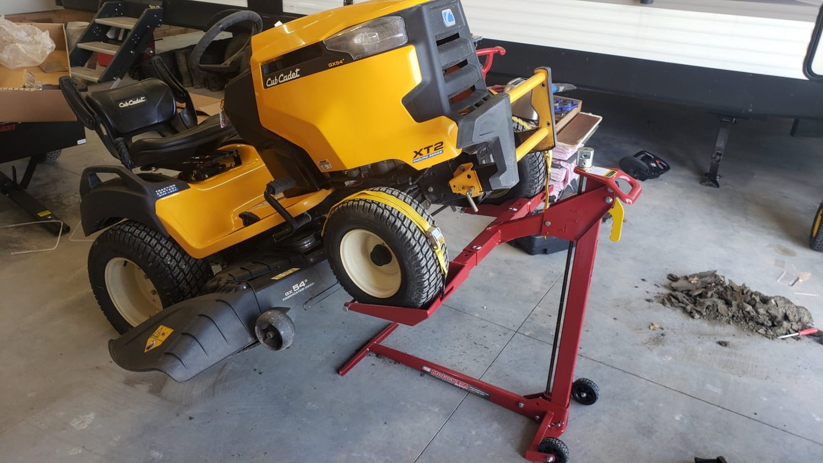 MoJack EZ MAX 45001 Riding Lawn Mower Lift Jack, 450 lb, Zero Turn/Tractor customer photo 1