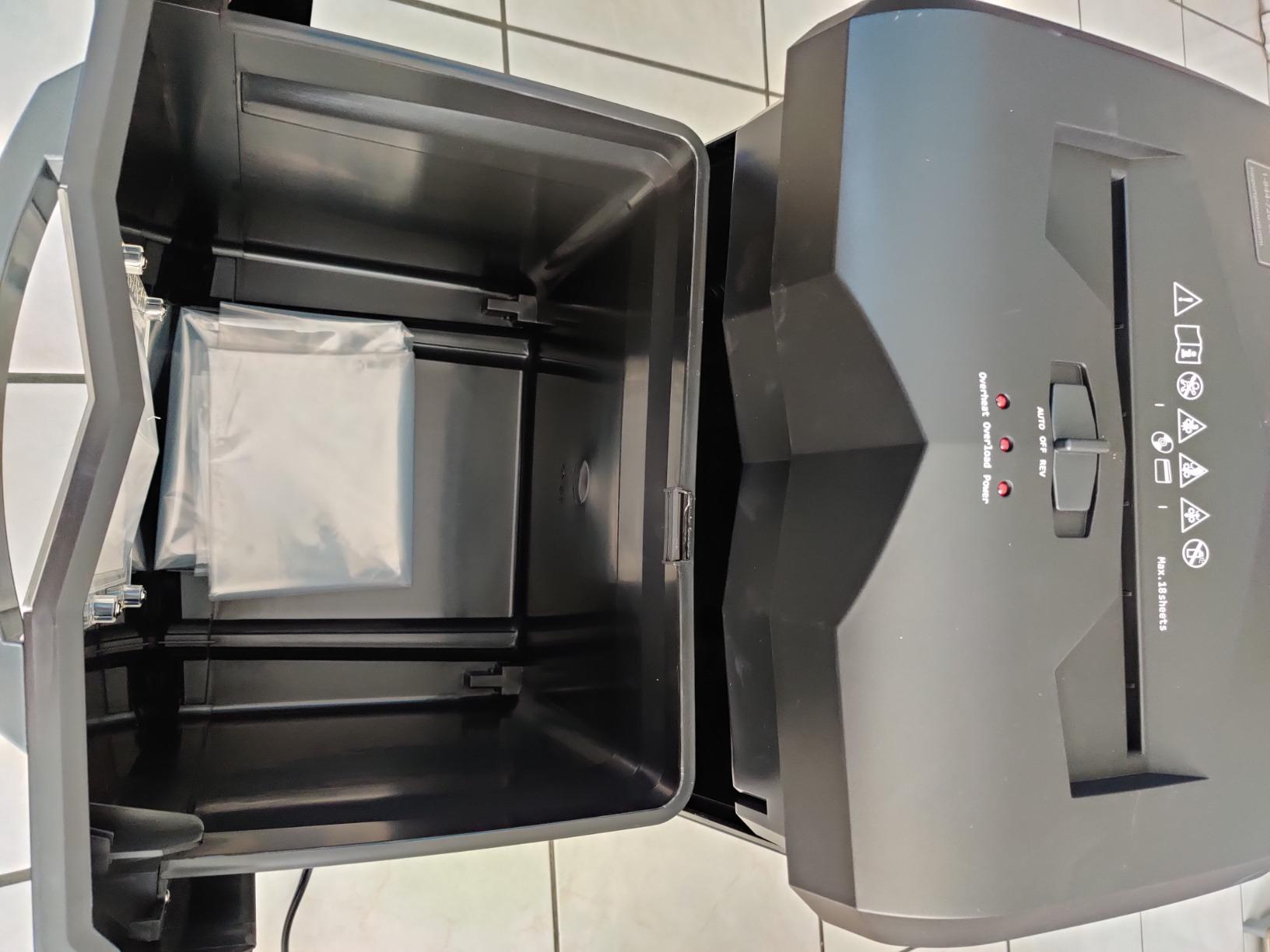 Bonsaii 18-Sheet Cross-Cut 60-Min Run Heavy Duty Paper Shredder customer photo 2