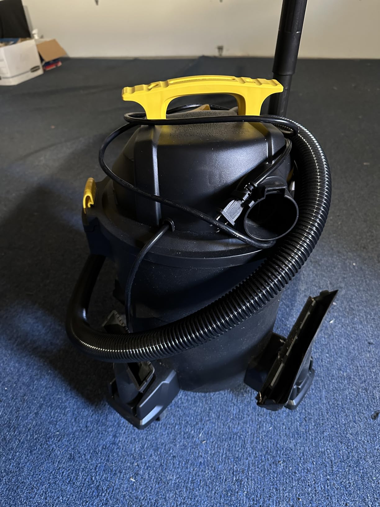 Stanley SL18116P Wet/Dry Vacuum, 6 Gallon, 4 Horsepower Black customer photo 2