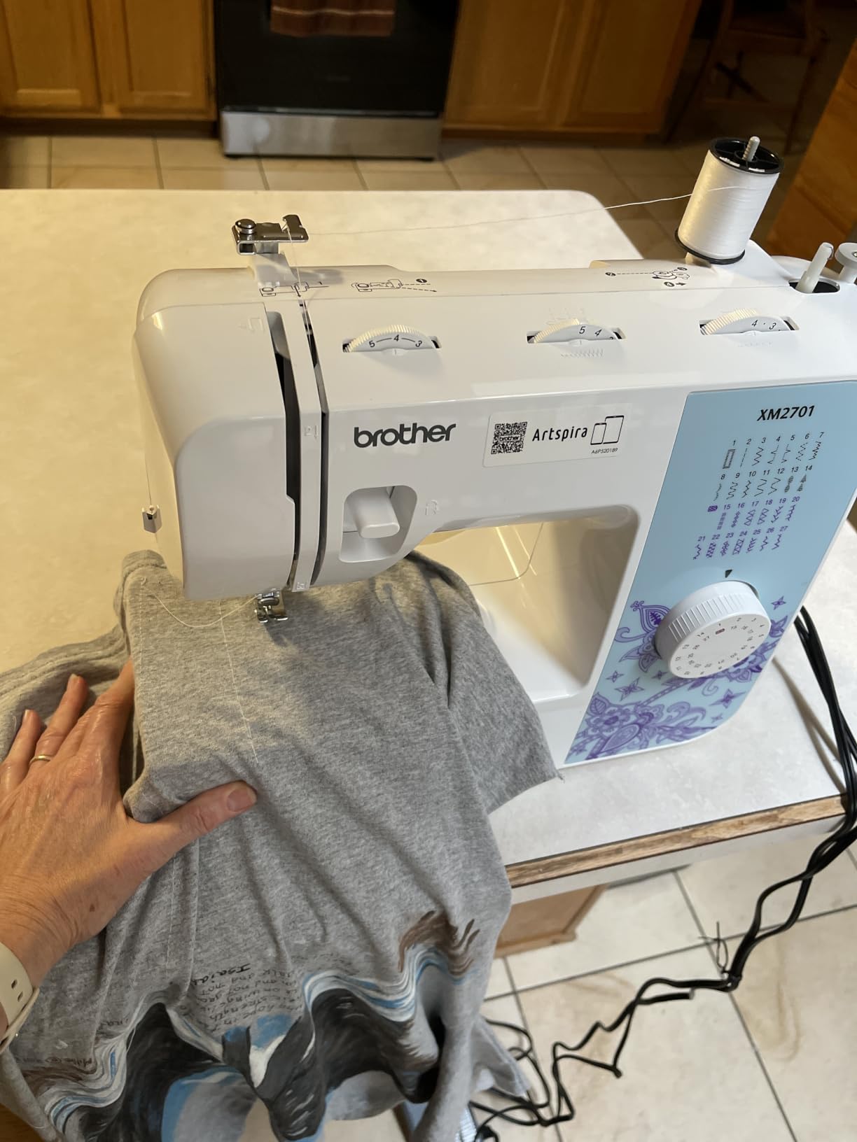 Brother XM2701 Sewing Machine, Portable with 27 Stitches, 6 Sewing Feet, Auto Needle Threader, Free Arm customer photo 1