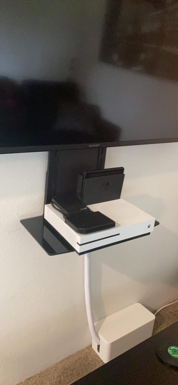 Mount-It TV Wall Mount Shelf Bracket Under TV for Cable Box, DVD Player, Stereo AV Components Shelf, Black customer photo 1