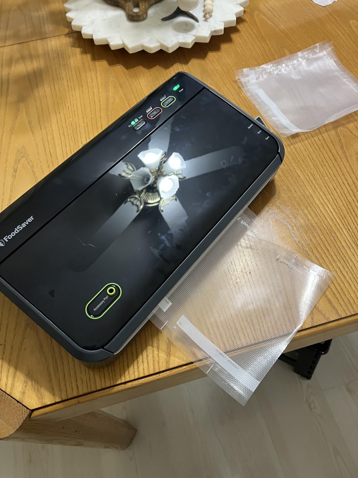 FoodSaver Vacuum Sealer Machine, Automatic Bag Detection, Sous Vide Friendly, with sealer bags, roll, handheld vacuum sealer, black customer photo 1