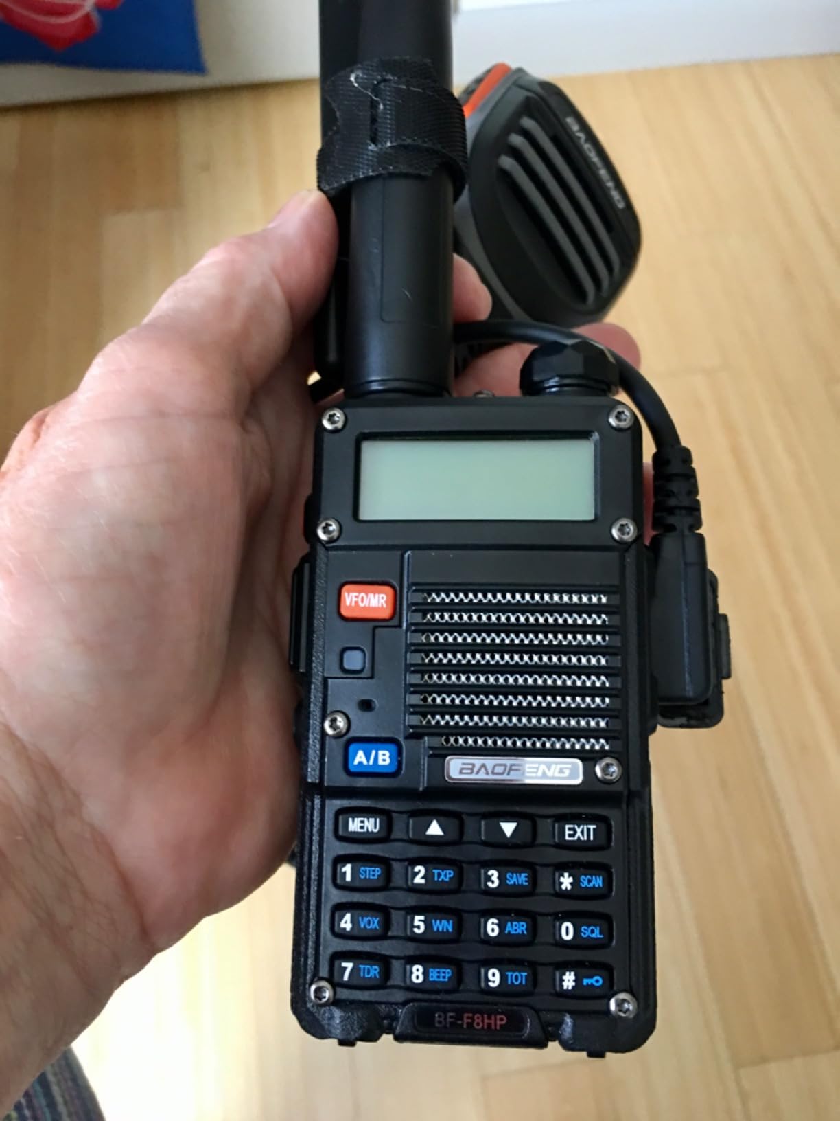 BAOFENG BF-F8HP (UV-5R 3rd Gen) 8-Watt Dual Band Two-Way Radio (136-174MHz VHF & 400-520MHz UHF) Includes Full Kit with Large Battery customer photo 1