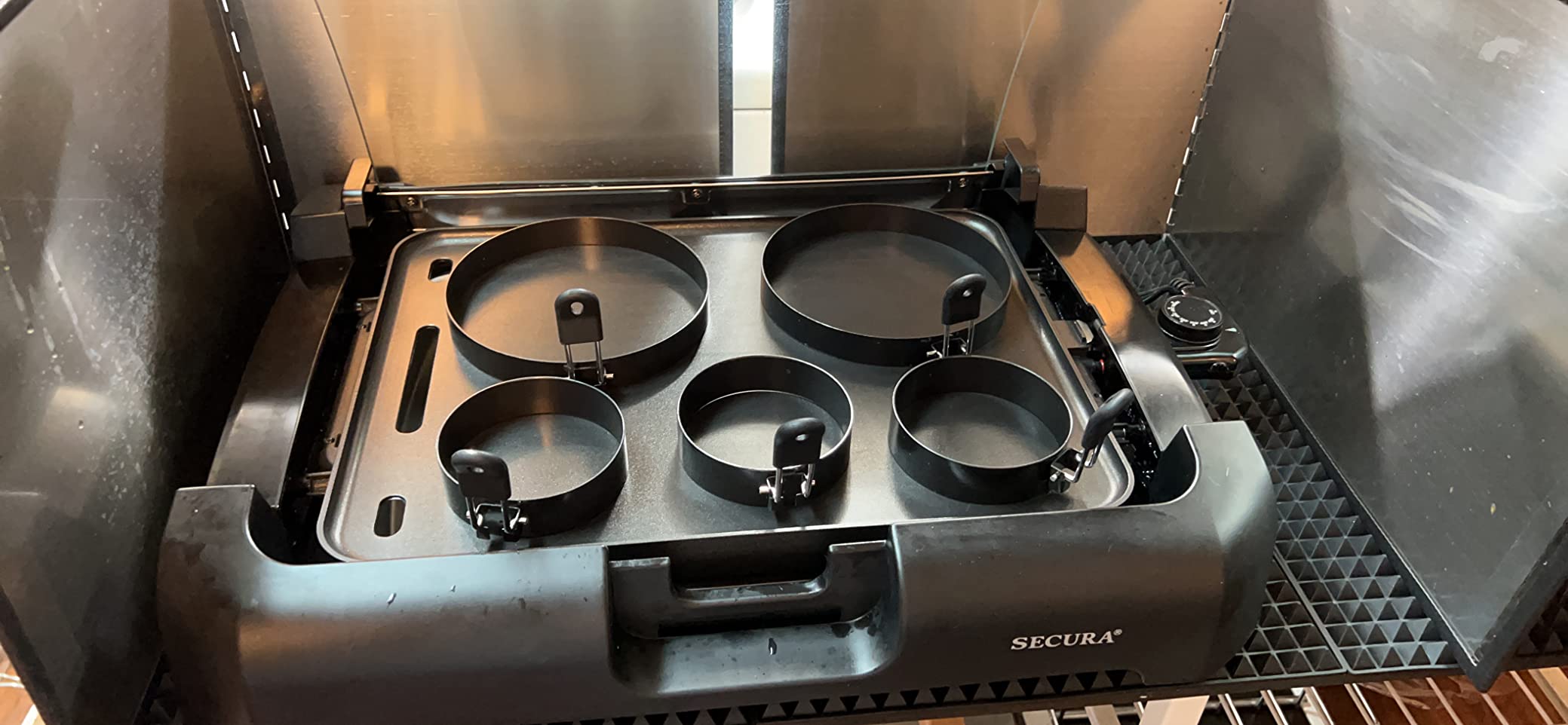 Secura Smokeless Indoor Grill 1800-Watt Electric Griddle with Reversible 2 in 1 Grill and Griddle Plates, Glass Lid, Extra Large Drip Tray (Dishwasher Safe) customer photo 2
