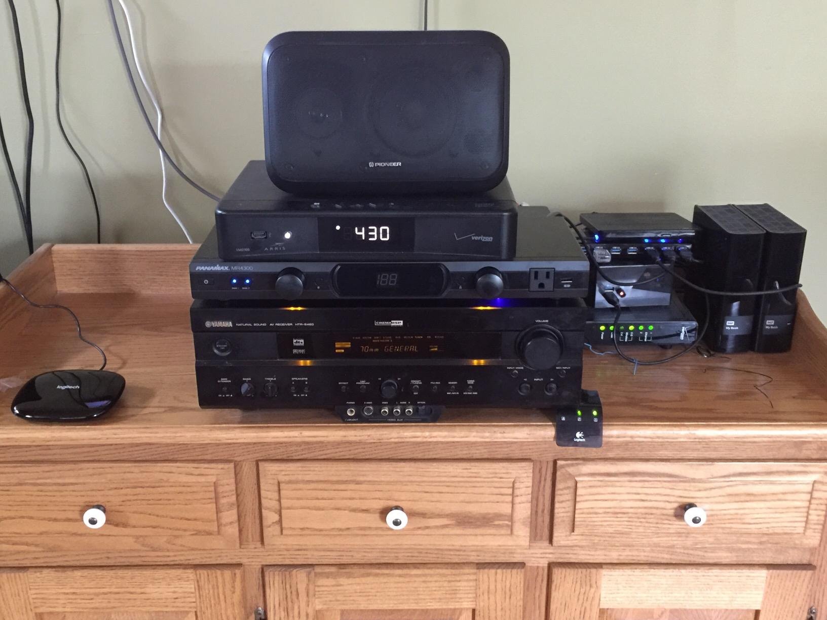 Logitech Harmony Hub for Control of 8 Home Entertainment Devices customer photo 1
