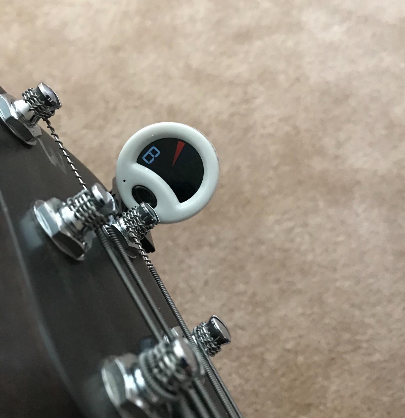 KLIQ UberTuner Clip On Guitar Tuner -Black | Fast & Accurate Chromatic Tuner for Acoustic & Electric Guitar, Bass, Ukulele, Violin, Banjo & all other instruments customer photo 2