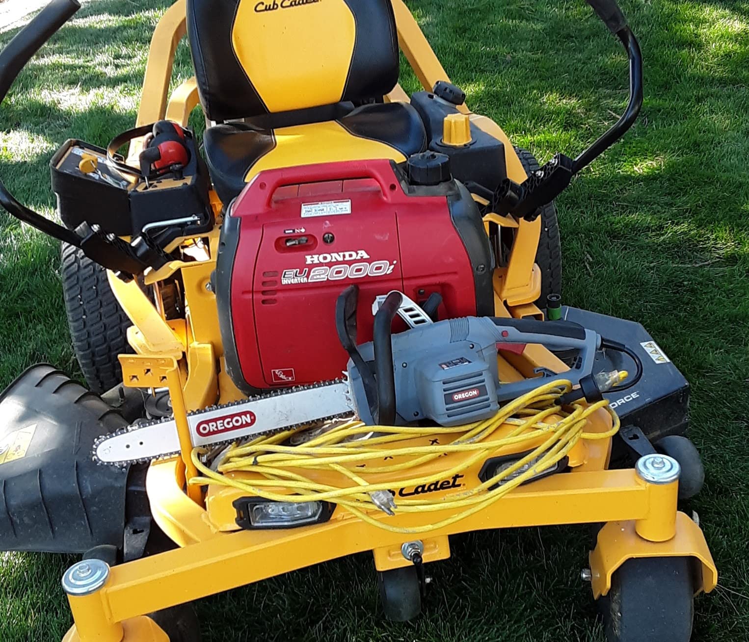 Oregon CS1500 Self-Sharpening Electric Chain Saw | Powerful, 15 Amp, Low Kickback, Self-Sharpening Integrated PowerSharp Chain, Automatic Oiler, 2-Year Warranty customer photo 1
