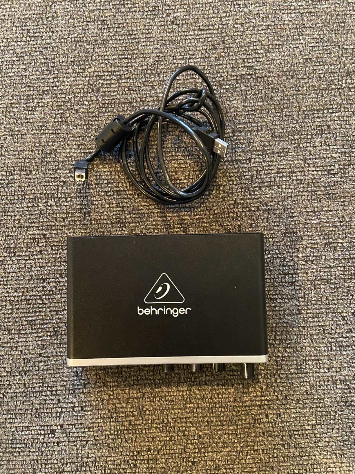 Behringer UMC202HD Audiophile 2x2, 24-Bit/192 kHz USB Audio Interface with Midas Mic Preamplifiers | For Recording Microphones and Instruments customer photo 2
