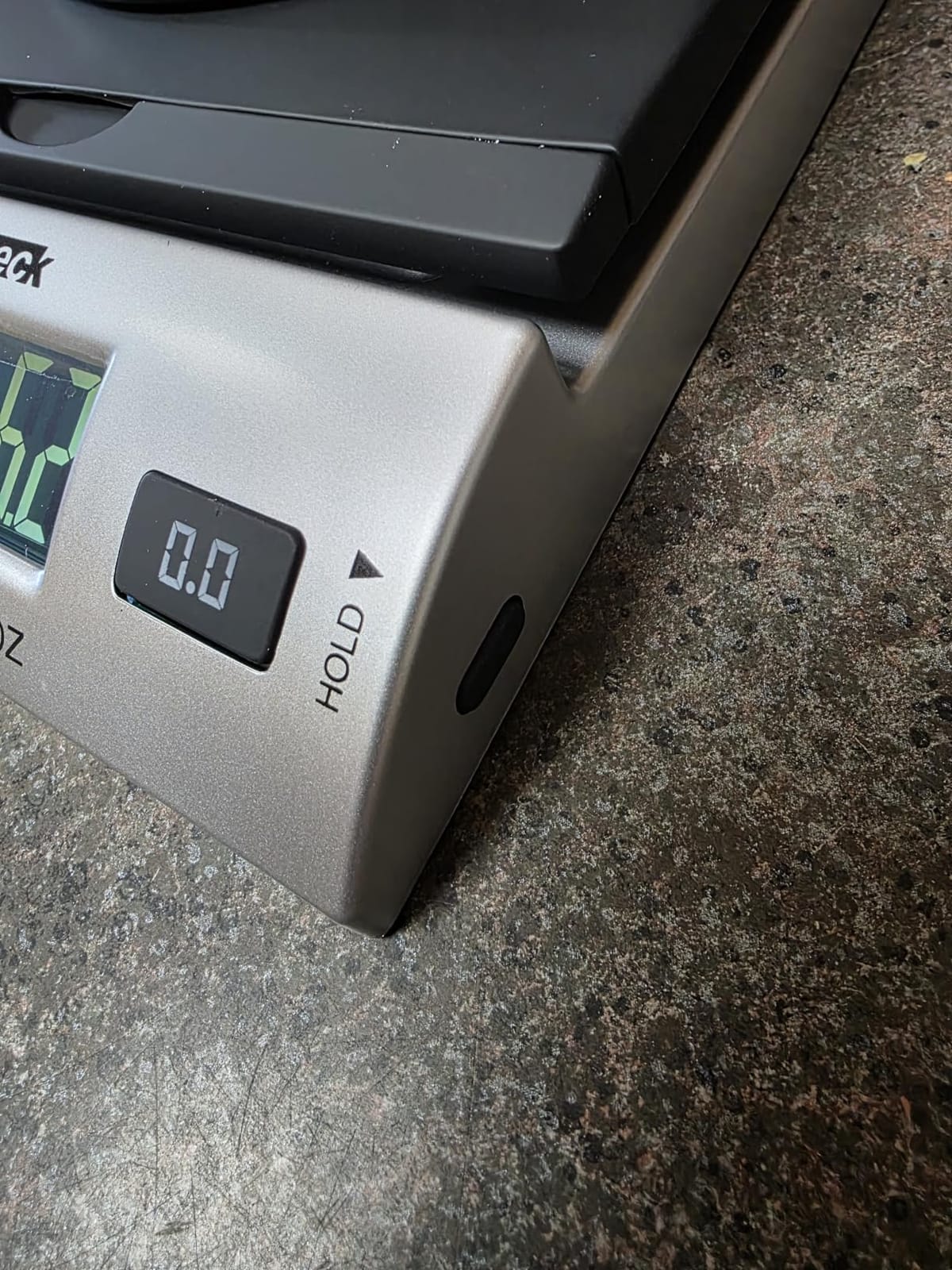 Accuteck 8250 High Accuracy Digital Shipping Scale and Postal Scale, 0.1oz Precision, 50Lb customer photo 1