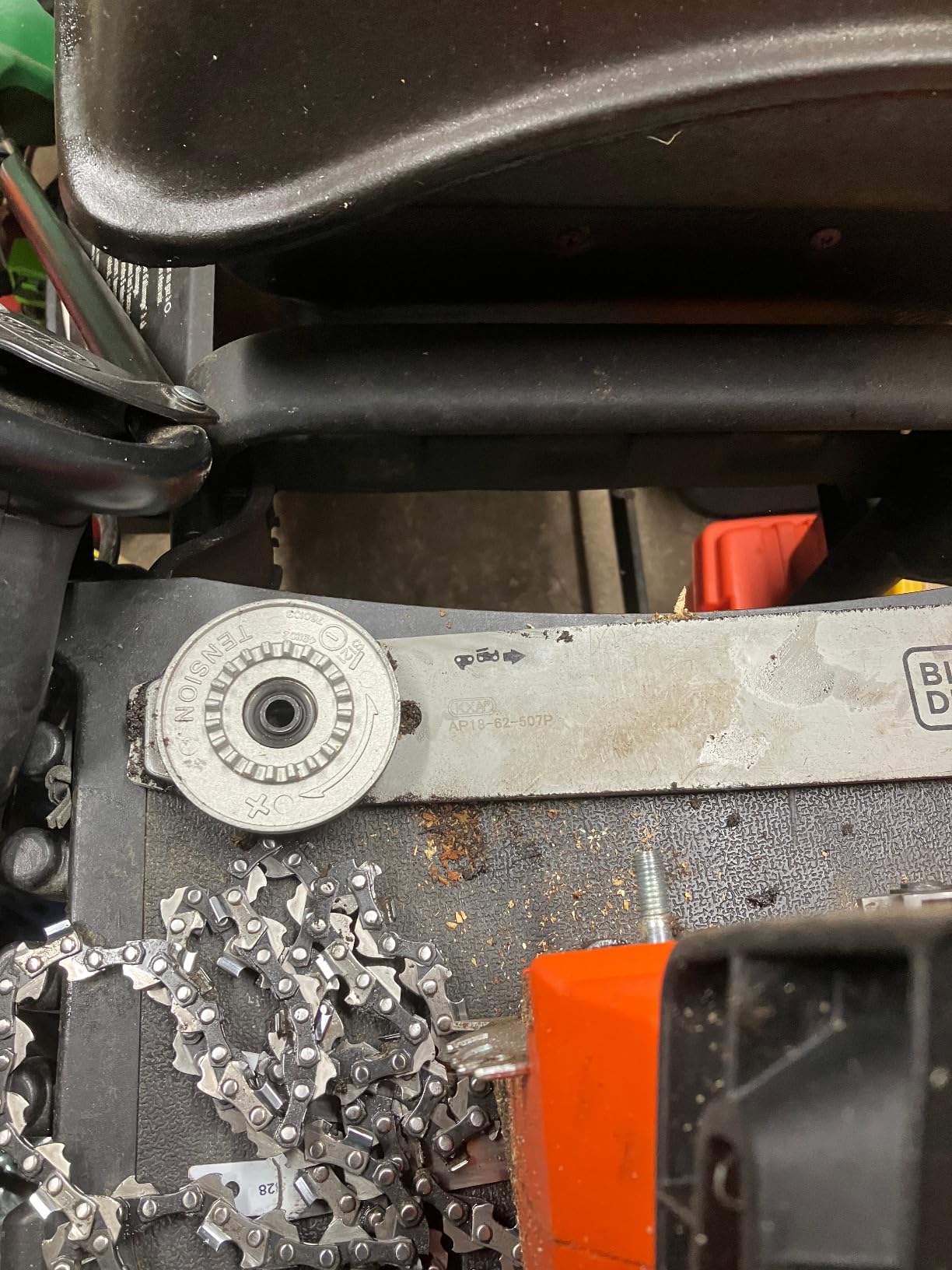 BLACK+DECKER Electric Chainsaw Corded, 18-Inch, 15-Amp Lightweight Chain Saw with Automatic Oiler (CS1518) customer photo 2