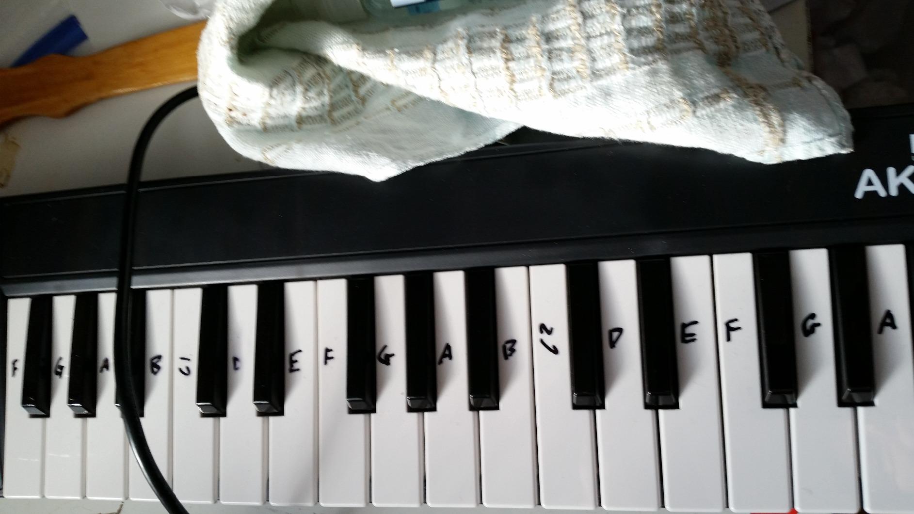 midiplus AKM320 Midi Keyboard Controller customer photo 1