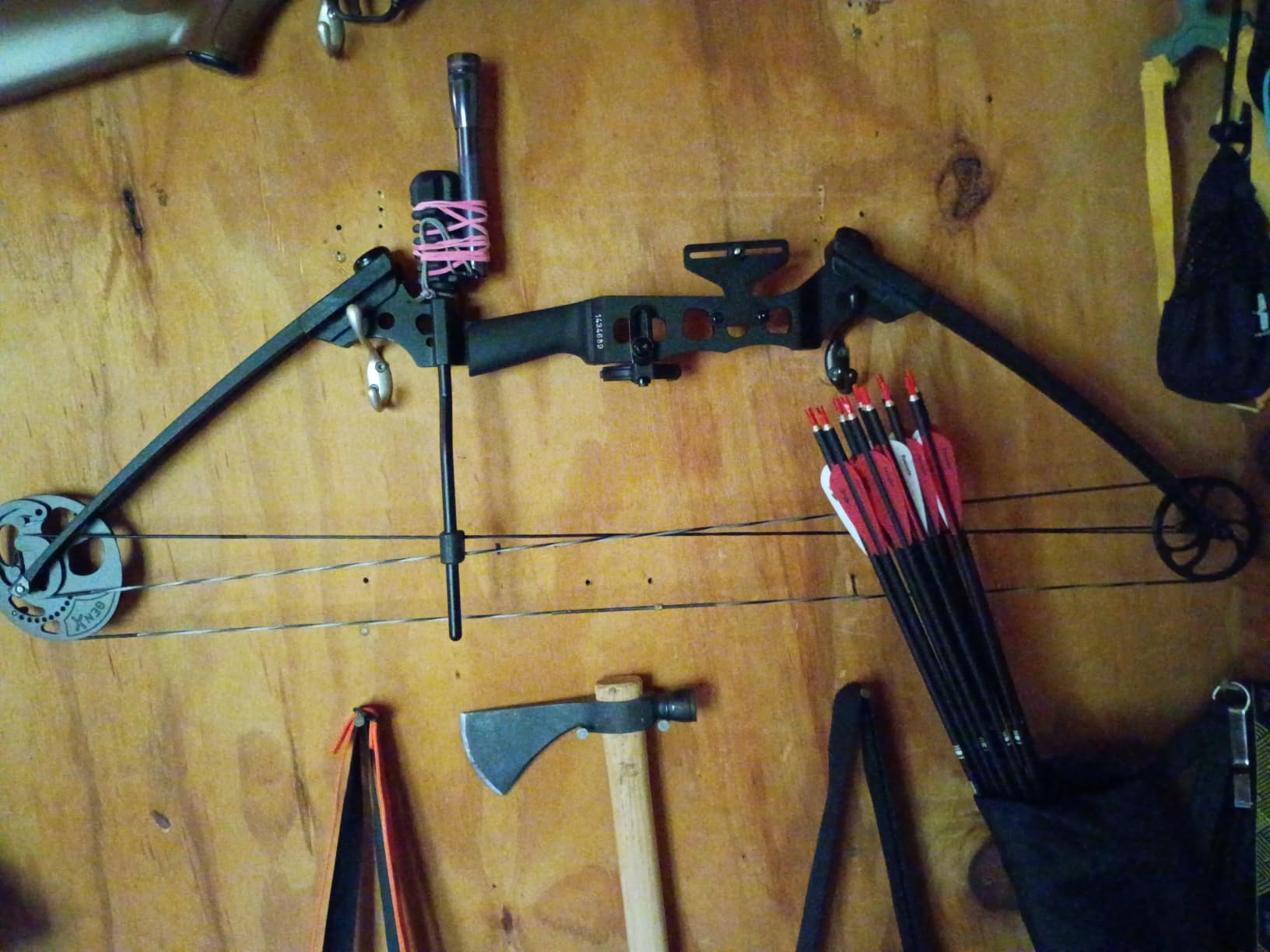 Genesis Gen-X Lightweight Compound Bow, Archery Hunting Bow for Adults w/Adjustable Riser, Cam Draw Weight, & Length, Draw Hand - Left, Black customer photo 2