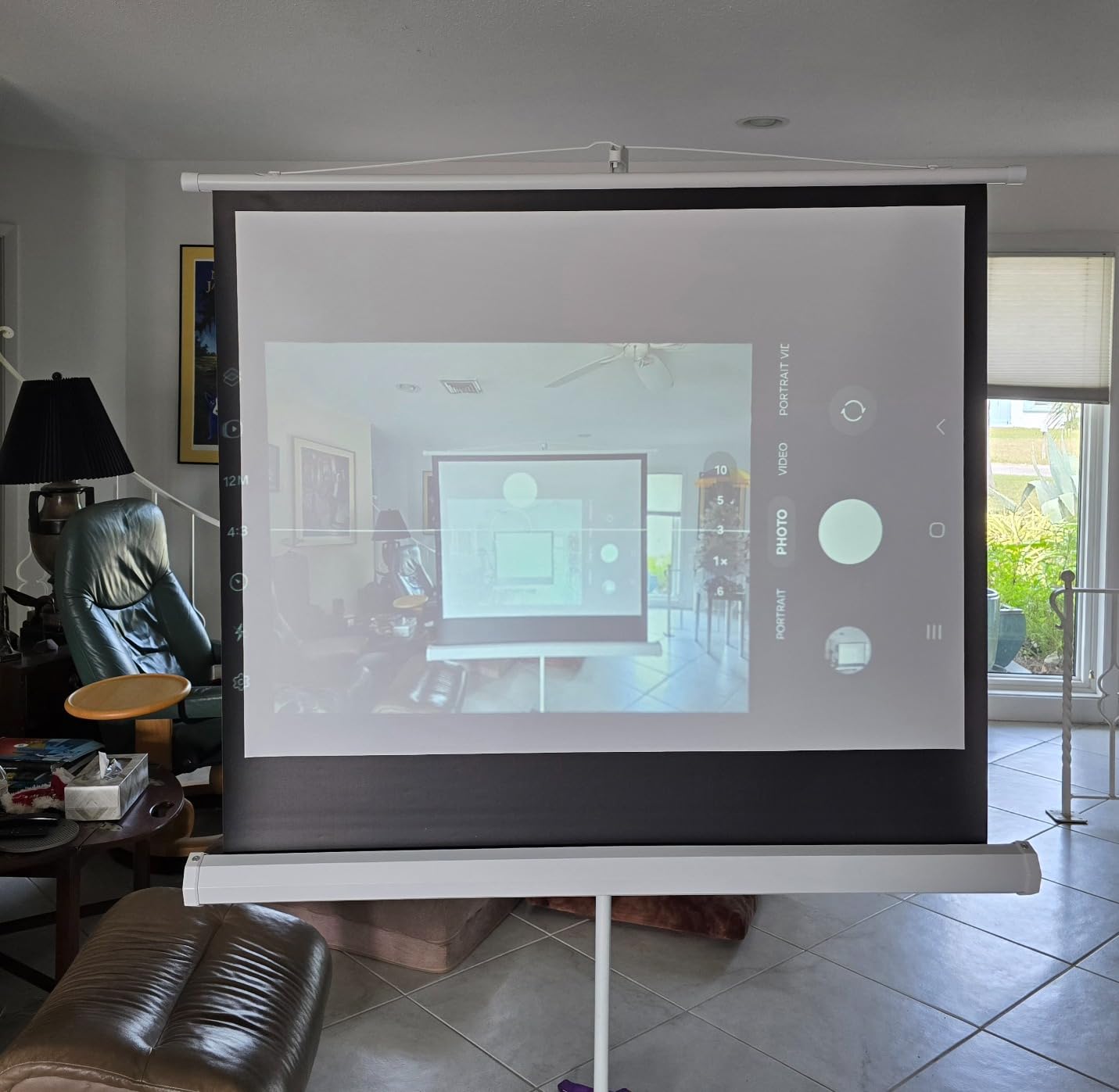 Pyle 50 Inch Portable Projector Screen with Tripod Stand - Lightweight, Durable, Easy Pull Setup Mobile Projection Screen with 4:3 Aspect Ratio, White Matte Fabric for Indoor/Outdoor Use customer photo 2