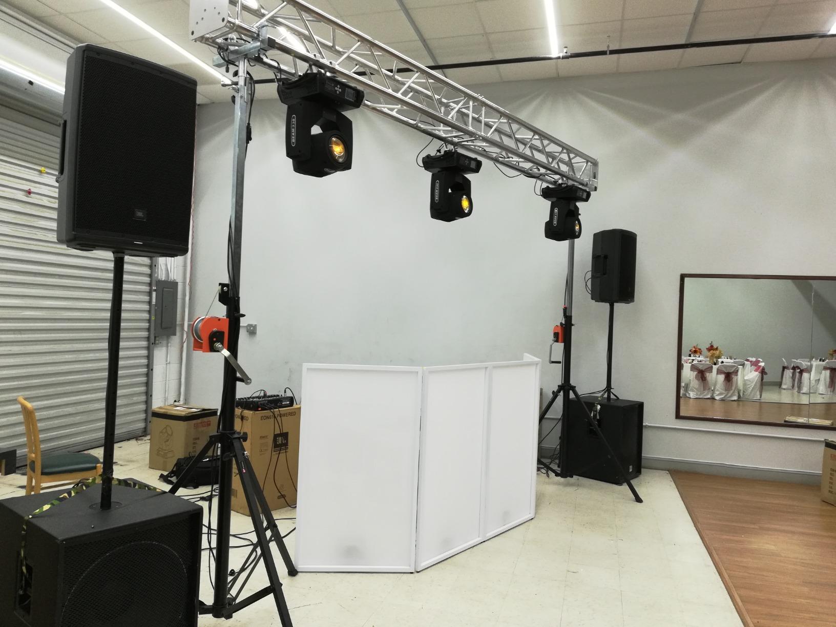 Two (2) xTRUSS 14FT LIGHTING CRANK STANDS UNIVERSAL T ADAPTER HEAVY DUTY DJ PA CLUB customer photo 1