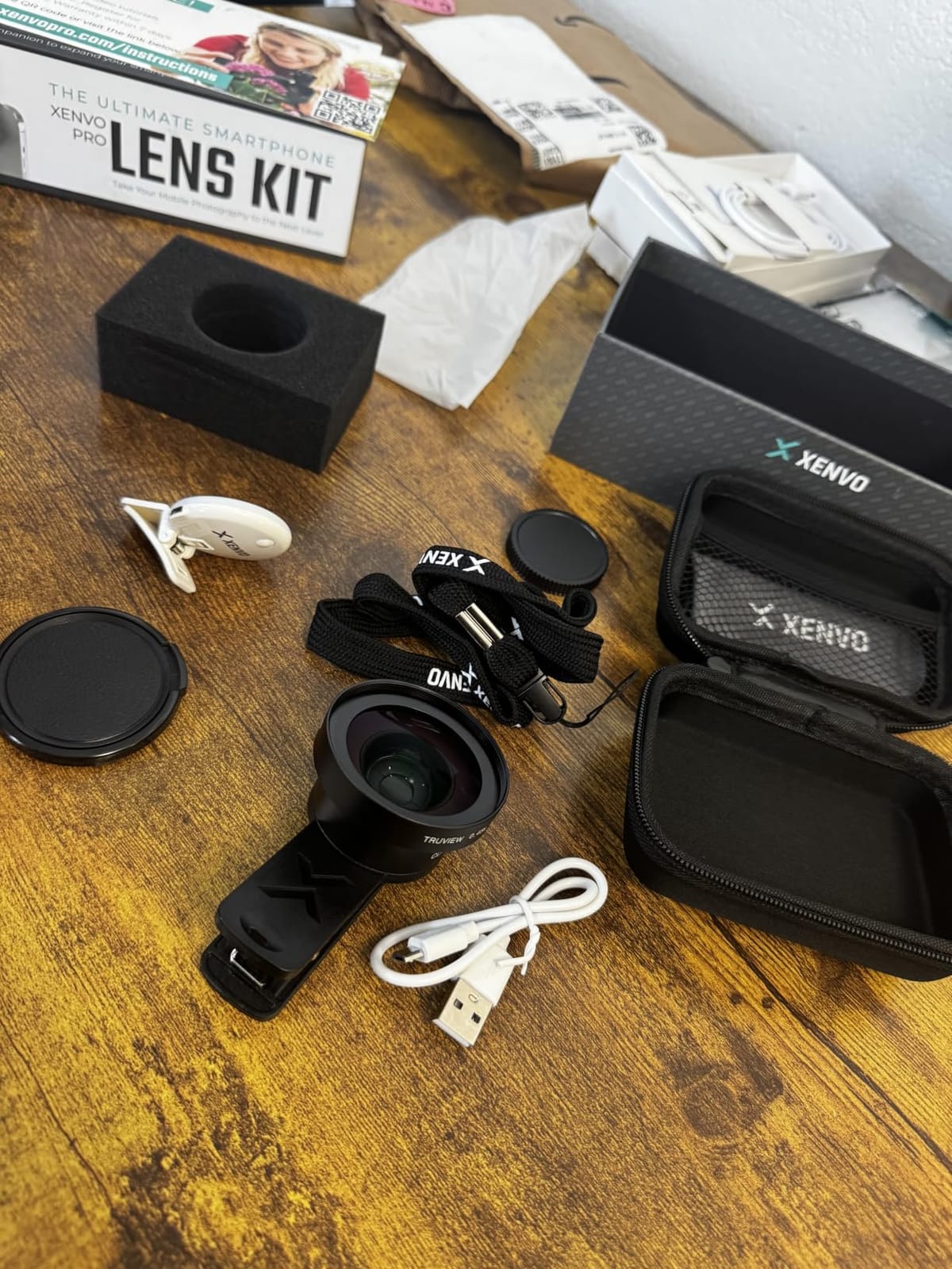 Xenvo Pro Lens Kit for iPhone and Android, Macro and Wide Angle Lens with LED Light and Travel Case customer photo 2