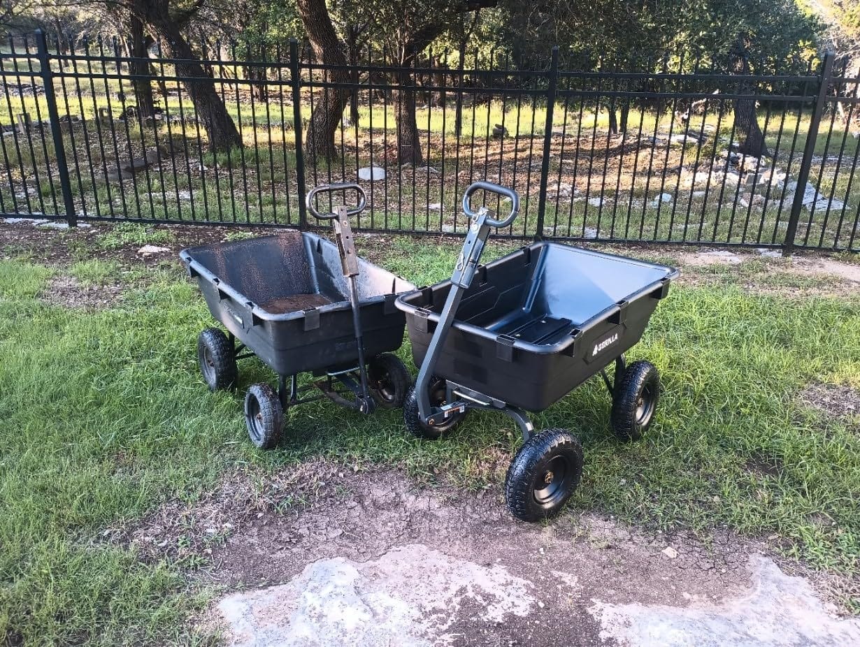Gorilla Carts Poly Dump Cart, 600 lb. Capacity, 4 Cu ft, Quick Release Dump customer photo 2