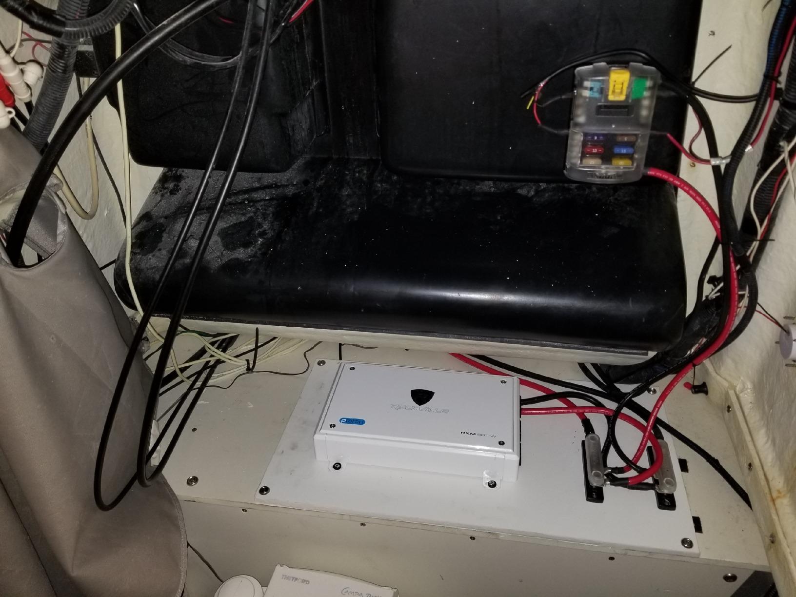 Rockville RXM8BTW 8 Channel Marine Boat Amplifier with Bluetooth, White, 1500W Peak/750W RMS Class D customer photo 1