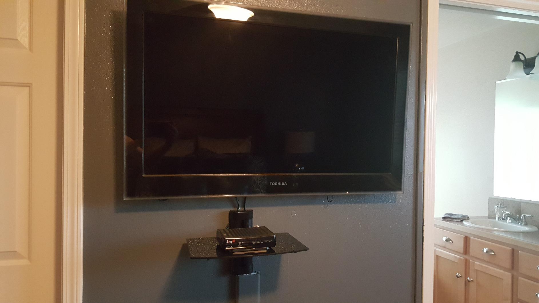 Mount-It! Floating TV Shelf, Tempered Glass, Aluminum Frame, Black, Holds up to 17.6 lbs, 4.25in height adjustment, integrated cable management, single stud install, fits consoles and AV devices customer photo 1