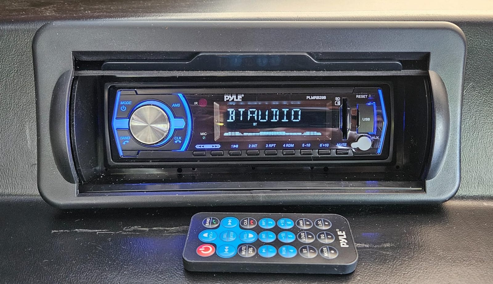 Pyle Marine Bluetooth Stereo Radio - 12v Single DIN Style Boat In dash Radio Receiver System with Built-in Mic, Digital LCD, RCA, MP3, USB, AM FM Radio - Remote Control - PLMRB29B (Black) customer photo 1