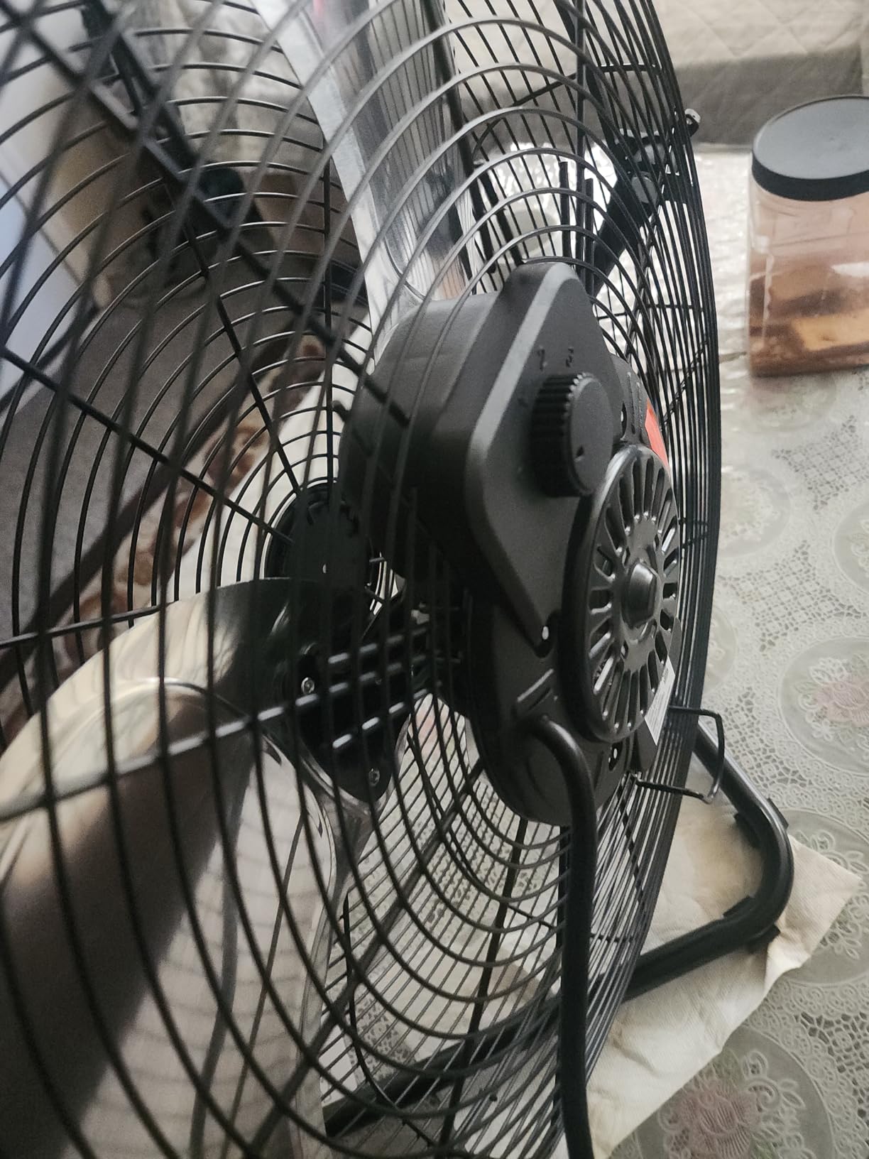 Hurricane Pro High Velocity Metal Blade Floor Fan, 3 Speeds, Black, 20in | Corded Electric Air Cooling Unit w/ 5300 CFM Airflow for Home, Greenhouses, Garages, Gyms & Workshops customer photo 2