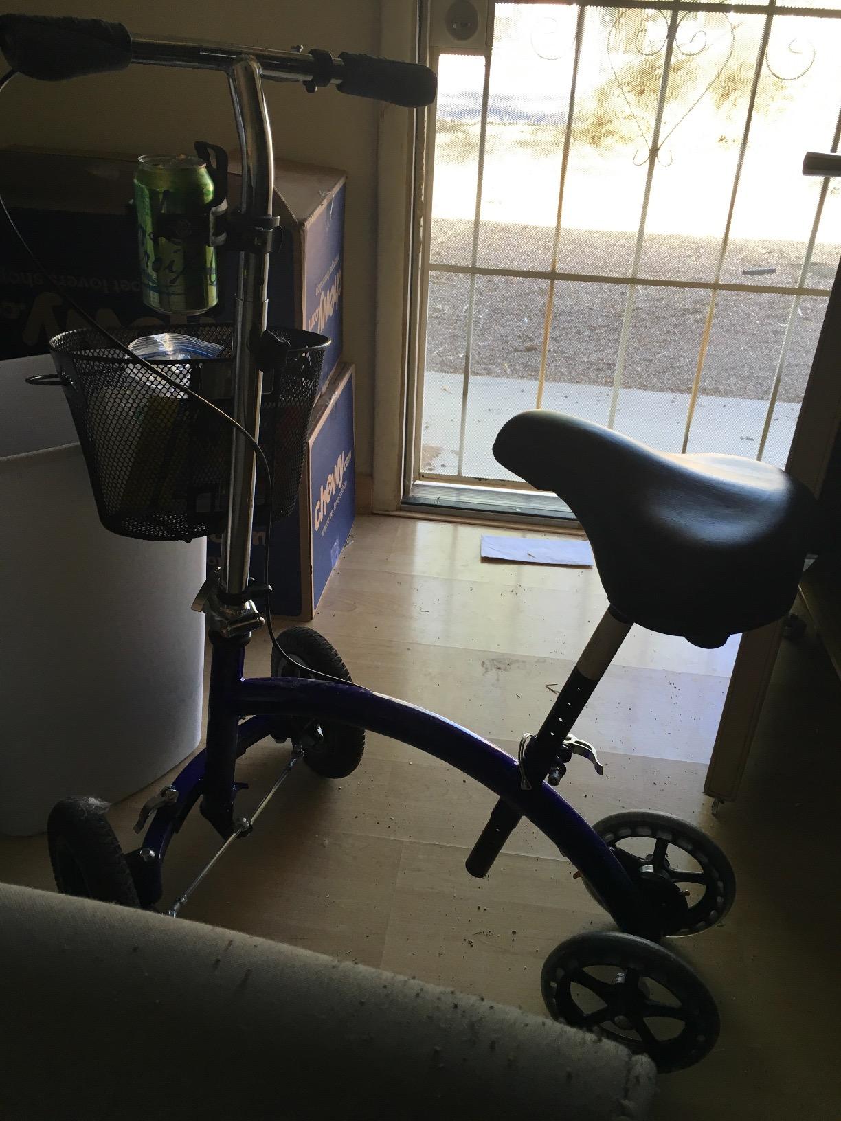 KneeRover Hybrid All Terrain Knee Scooter for Adults, Blue customer photo 2