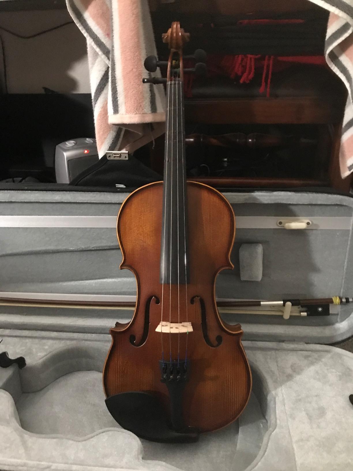 Bunnel Pupil Violin Outfit 4/4 Full Size By Kennedy Violins - Carrying Case and Accessories Included - Solid Maple Wood and Ebony Fittings customer photo 1