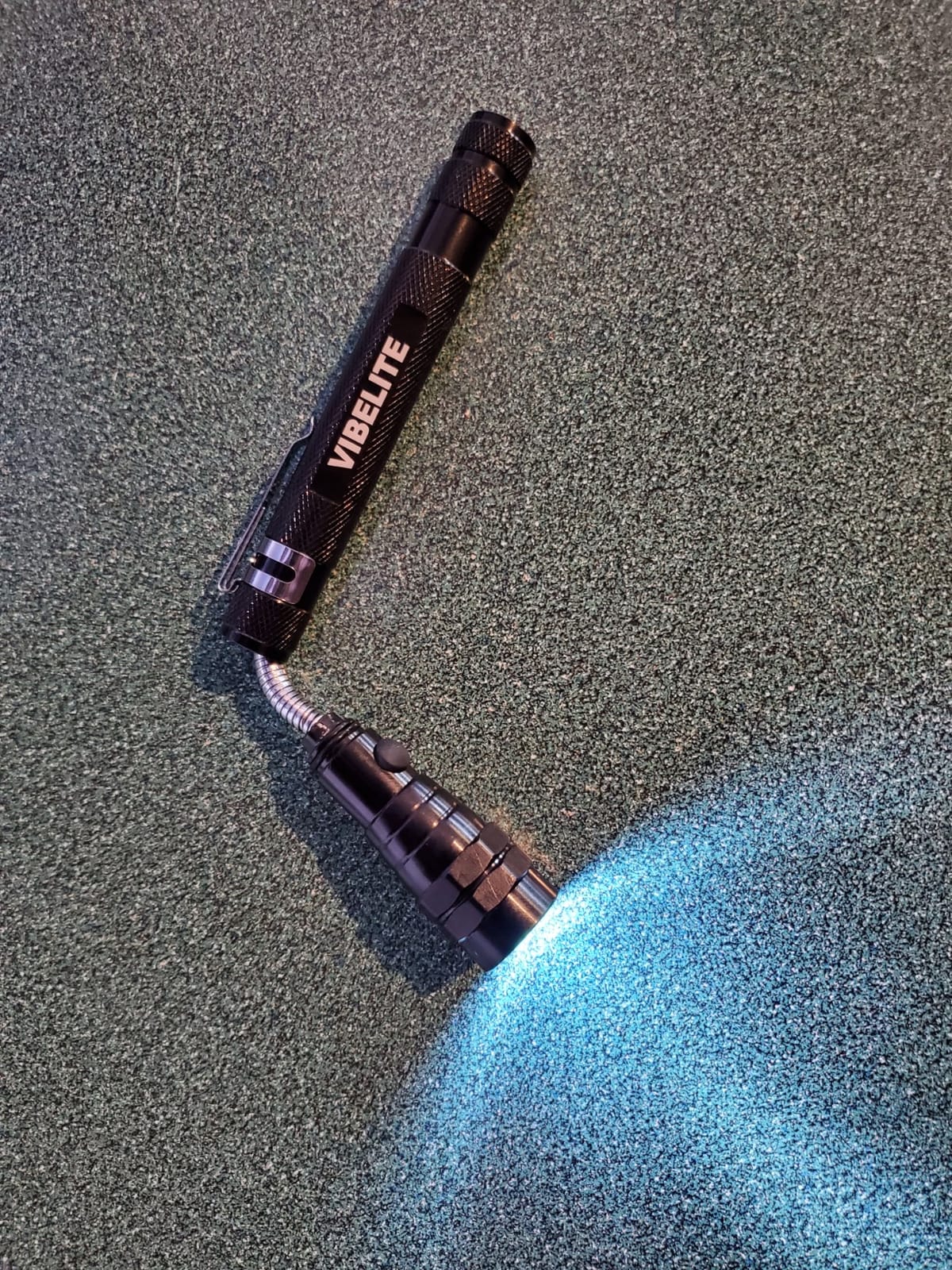 VIBELITE Extendable Magnetic Flashlight Magnet Pickup Tool, Gifts for Men customer photo 1