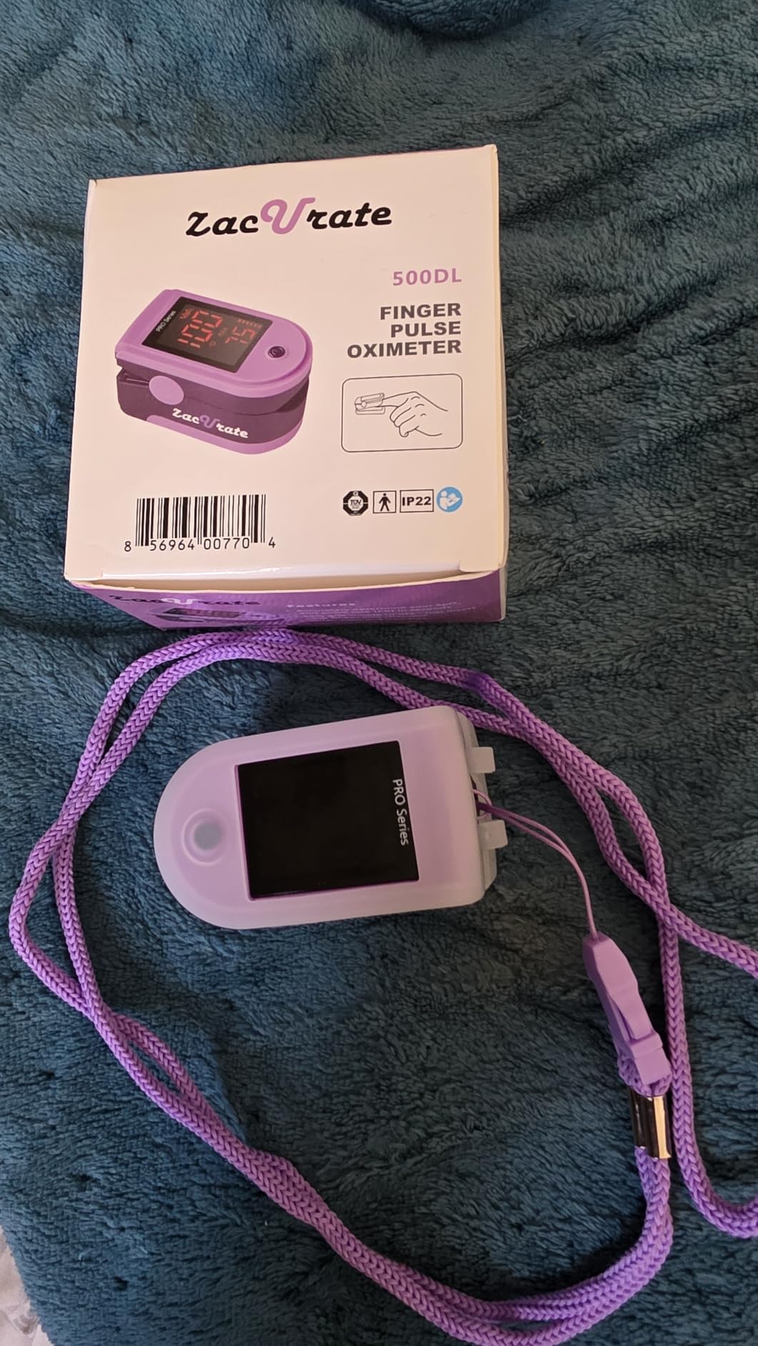Zacurate Pro Series 500DL Fingertip Pulse Oximeter Blood Oxygen Saturation Monitor with Silicone Cover, Batteries and Lanyard (Mystic Purple) customer photo 2